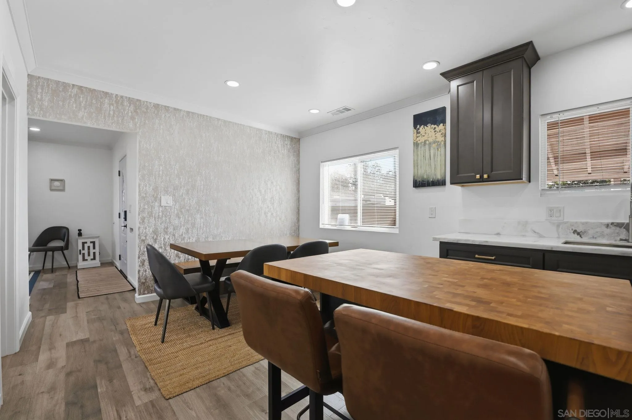 https://cdn.realtyfeed.com/cdn/127/260009075/7be875cba9426138e80f6d936dec1c34.webp