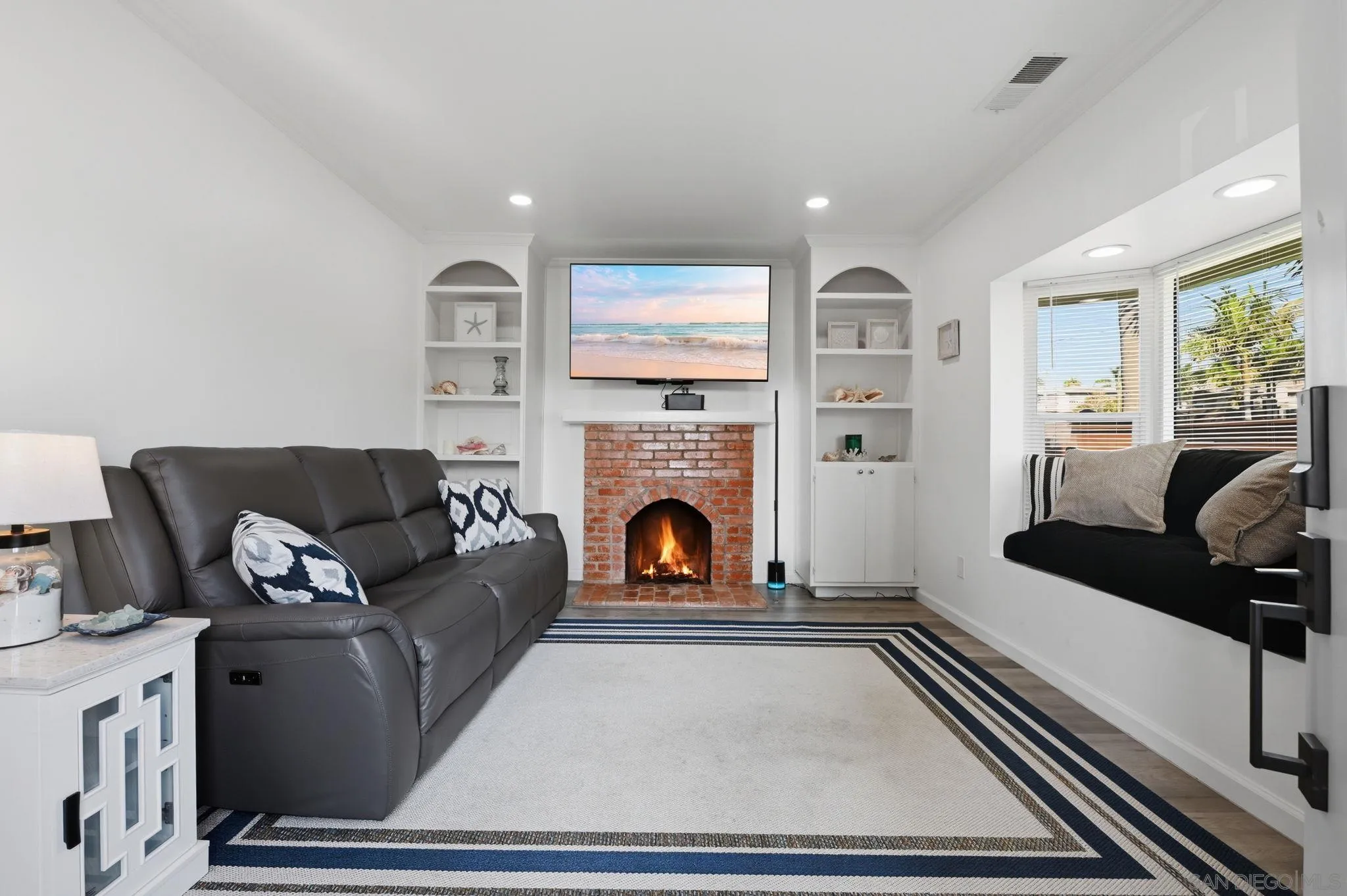https://cdn.realtyfeed.com/cdn/127/260009075/af5d448a04ee379a4b5966b72de1015b.webp