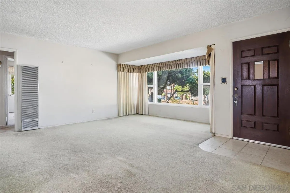 https://cdn.realtyfeed.com/cdn/127/260009077/34339b1b9d728db99f6e23da79c724a2.webp