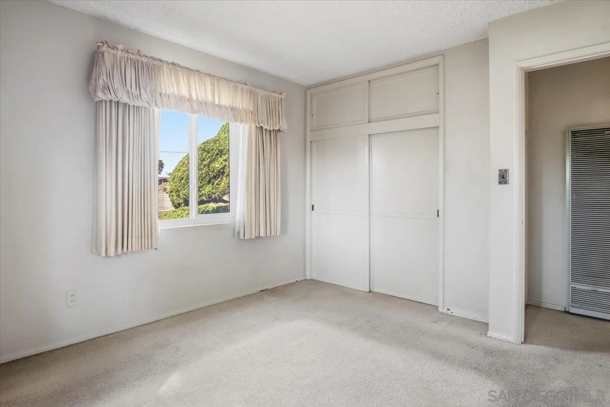 https://cdn.realtyfeed.com/cdn/127/260009077/3b48303b5ce8a15481c5f847dd69dde0.webp
