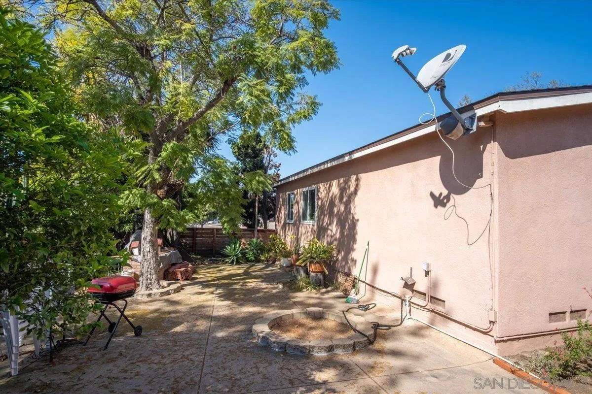 https://cdn.realtyfeed.com/cdn/127/260009077/853442cddb02d0454846237fb68d3df7.webp