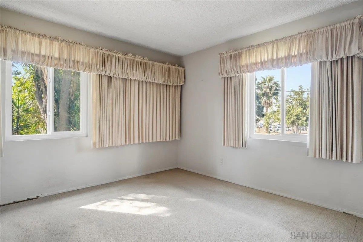 https://cdn.realtyfeed.com/cdn/127/260009077/d87817183b3f15fee540a0abe123825d.webp