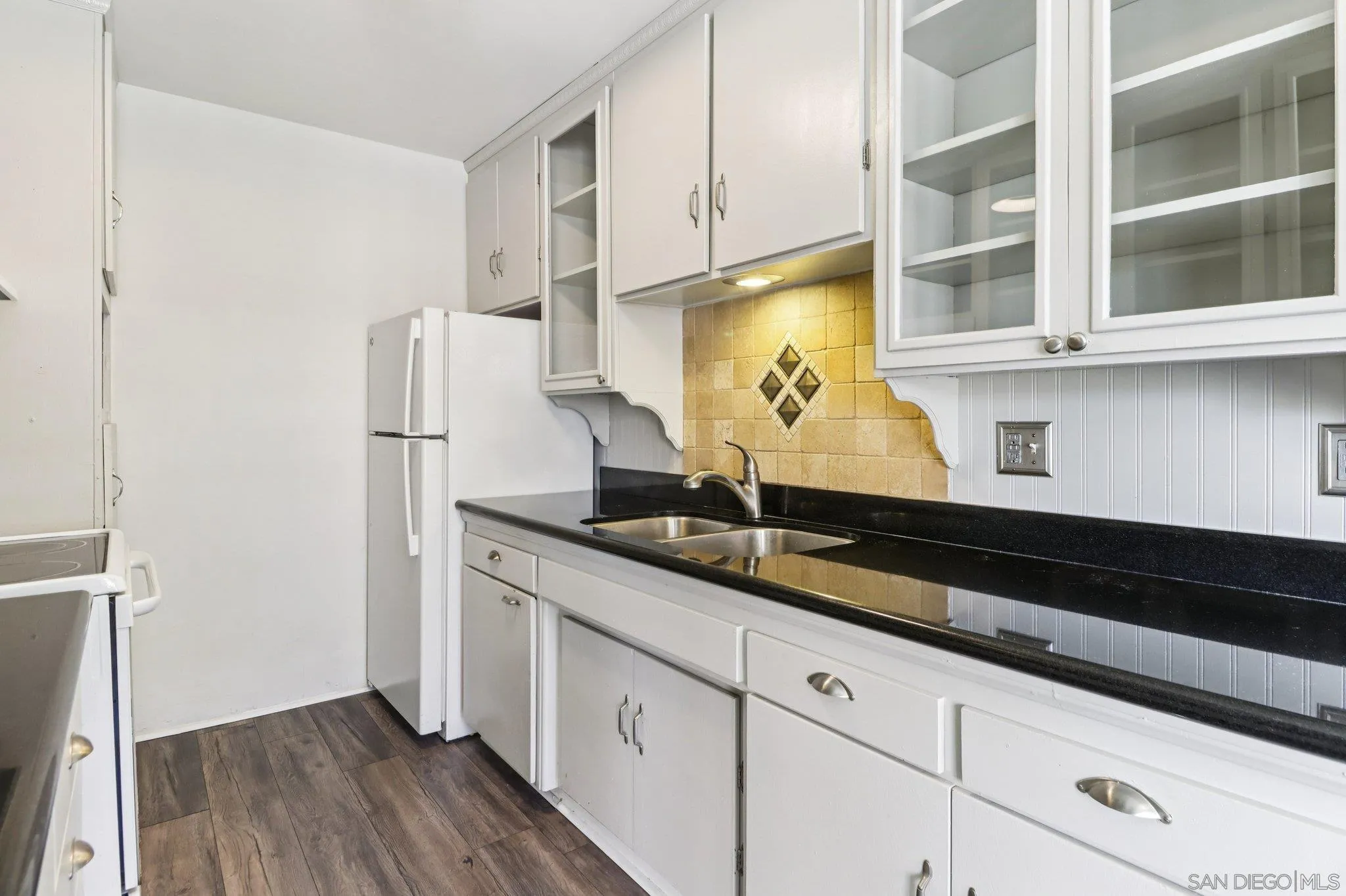 Photo #12: 260009080 Listing: Photo #12