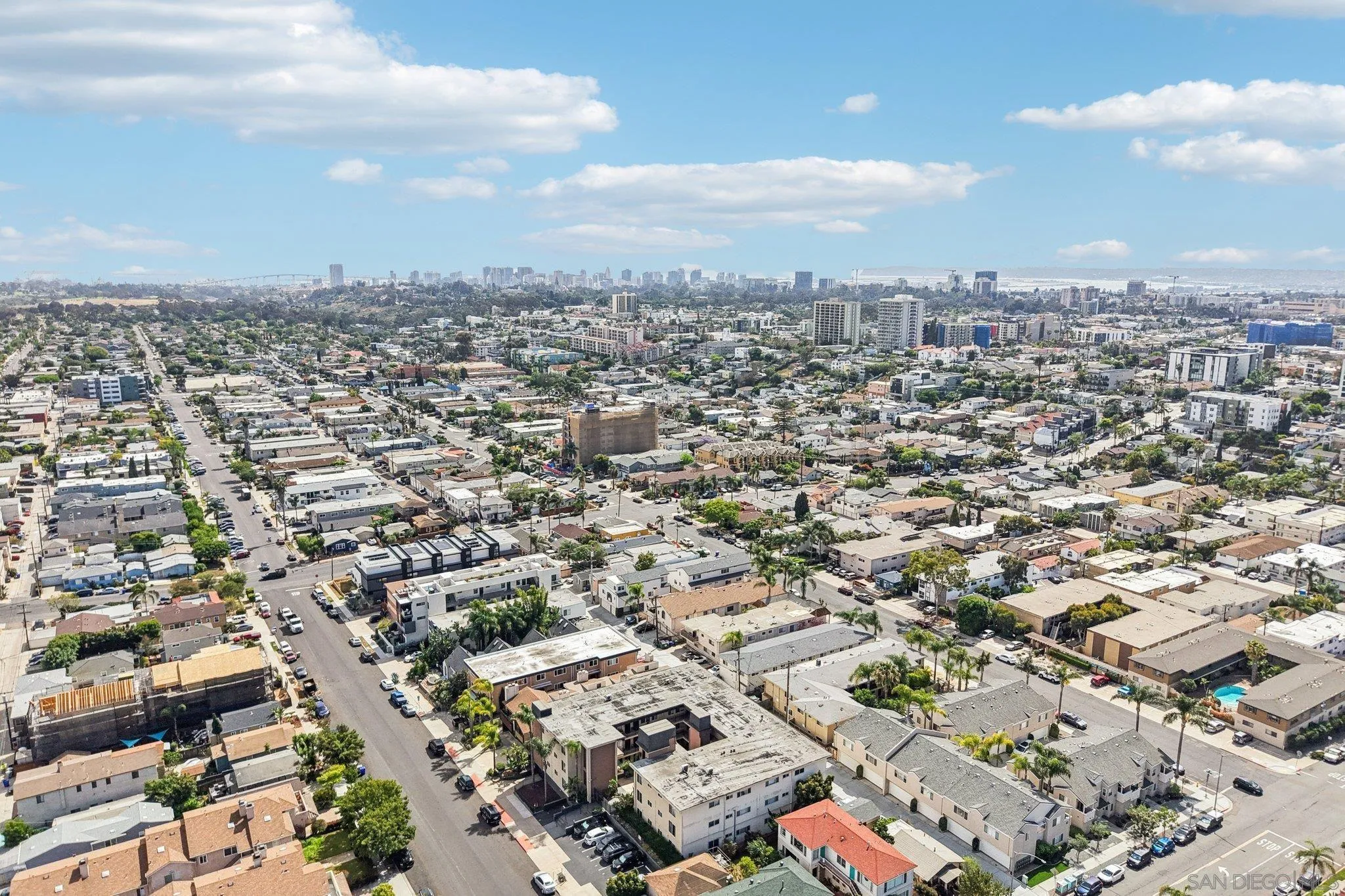 https://cdn.realtyfeed.com/cdn/127/260009080/4e0b1da07fe9241117cf461560a530b3.webp