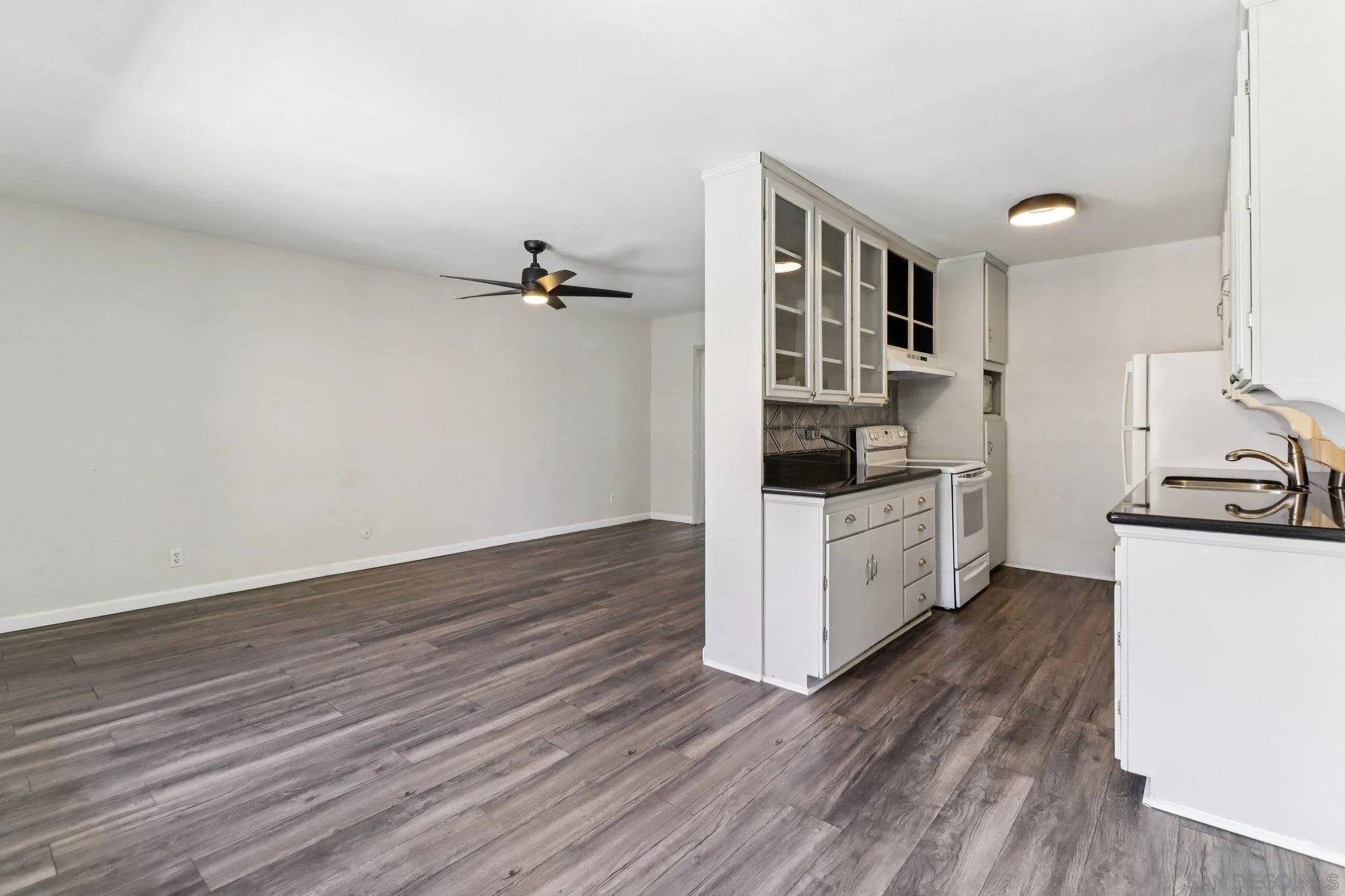 Photo #9: 260009080 Listing: Photo #9