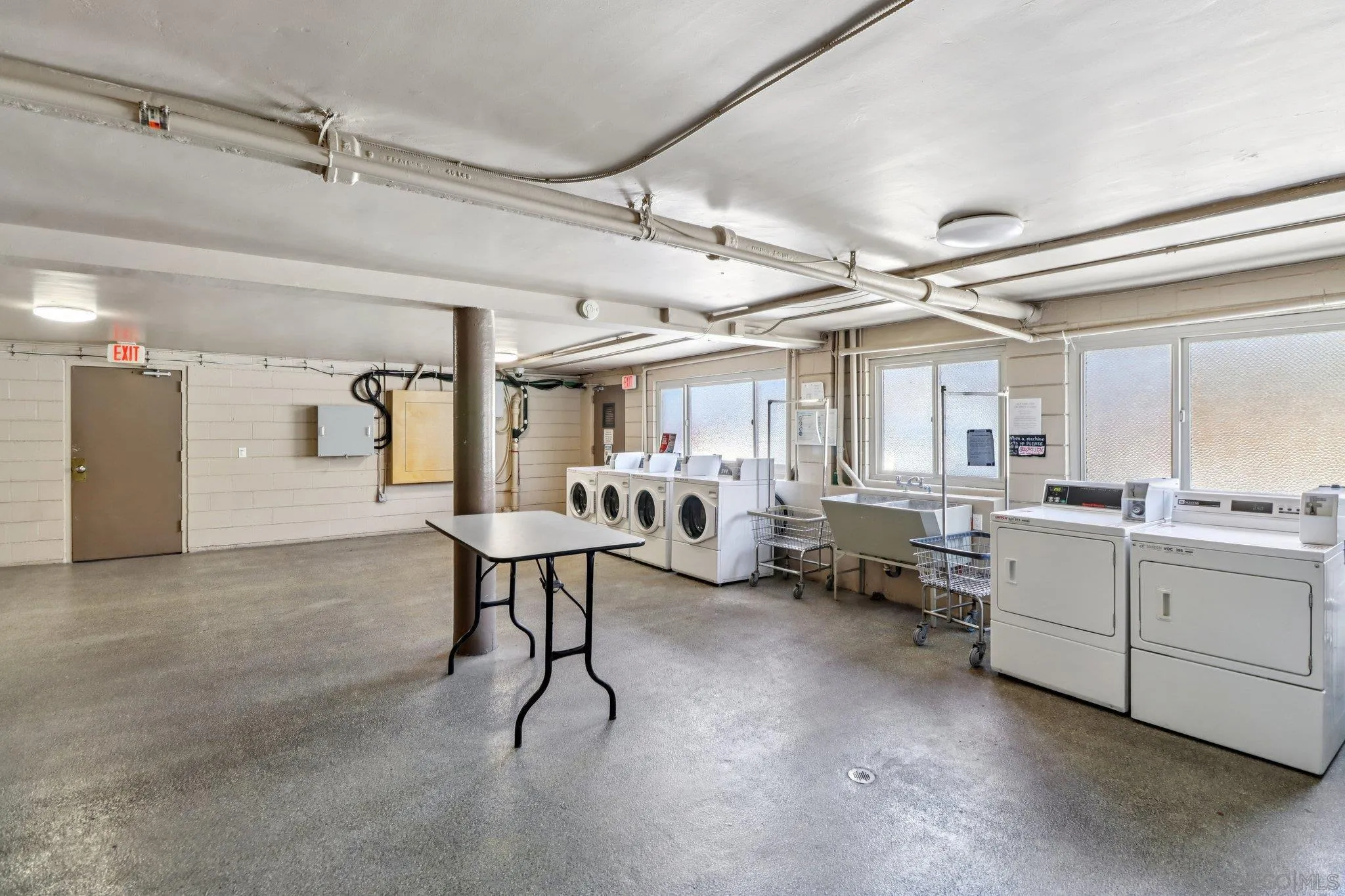 https://cdn.realtyfeed.com/cdn/127/260009080/9d77ab210b35f78fe7a8819f3ebb7a6d.webp