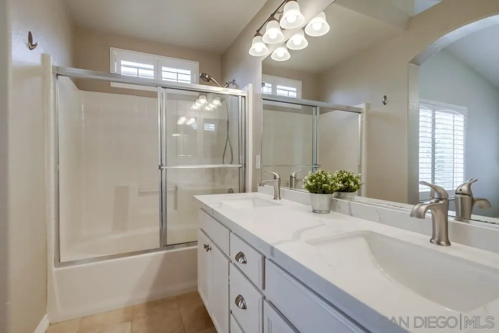 Photo #12: 260009081 Listing: Photo #12