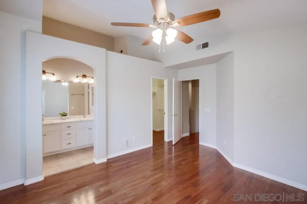 Photo #11: 260009081 Listing: Photo #11