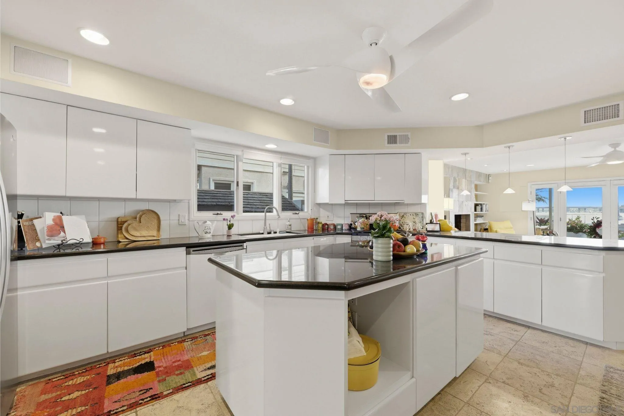 Photo #11: 260009082 Listing: Photo #11