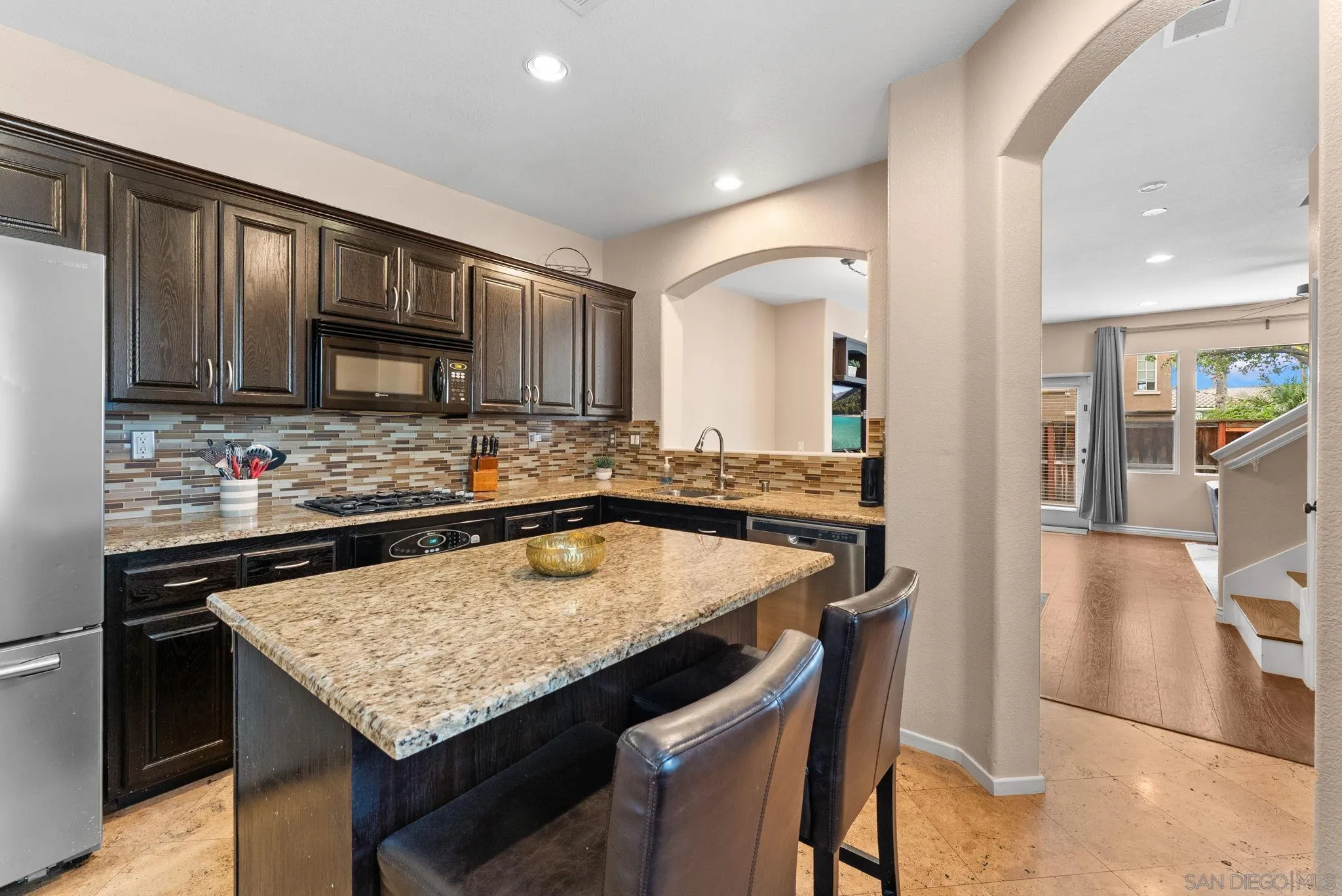 Photo #1: 260009083 Listing: Photo #1