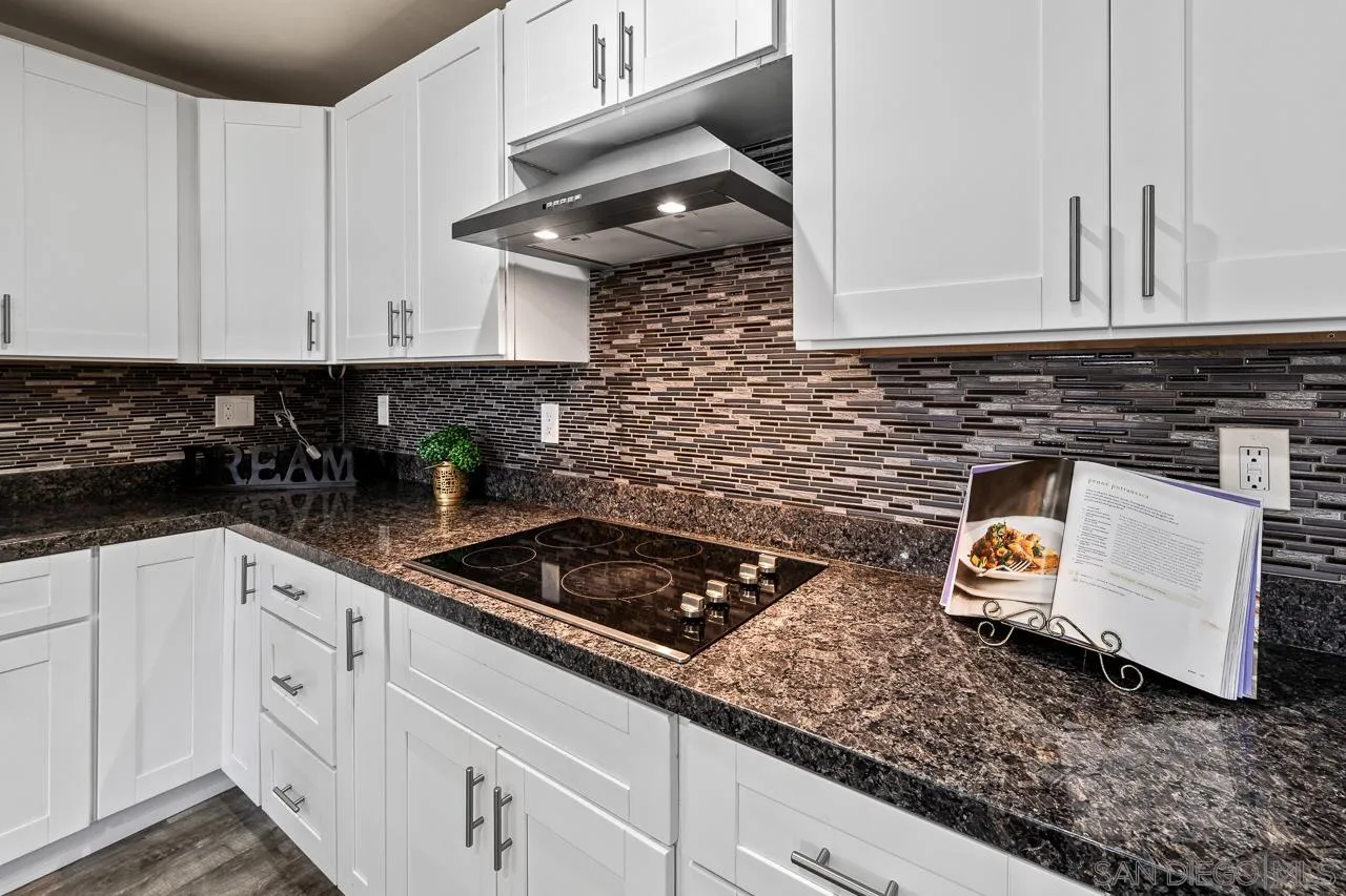 https://cdn.realtyfeed.com/cdn/127/260009084/1c4eaff494fb4642f81d23fd959cc011.webp