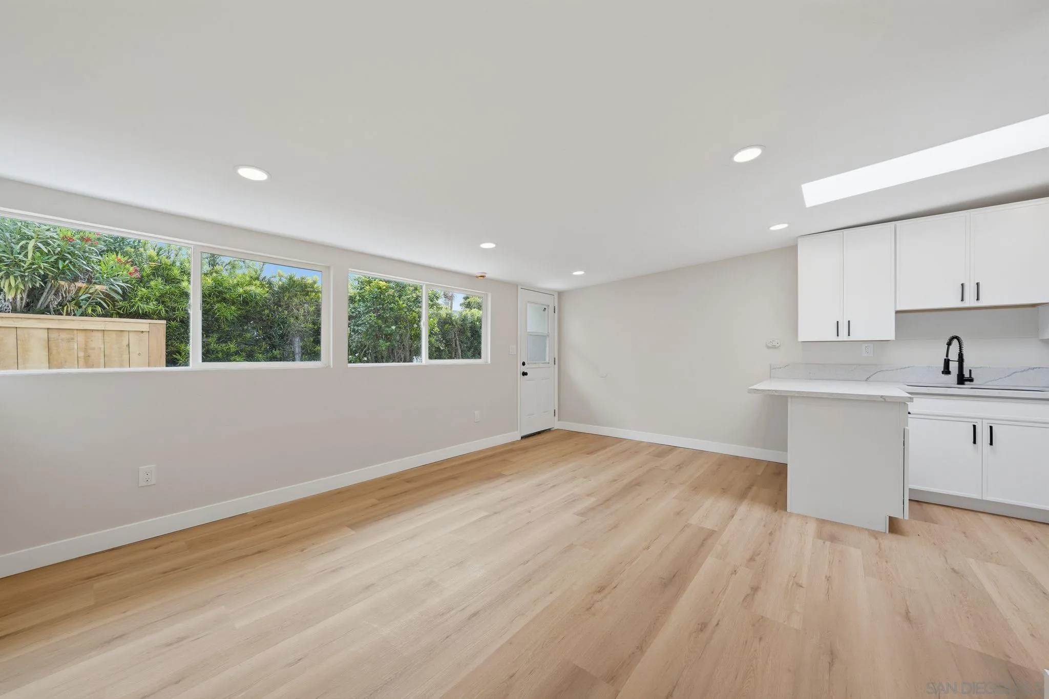 https://cdn.realtyfeed.com/cdn/127/260009089/1a6ea86a9b6eb96812dd8fb1f793a100.webp