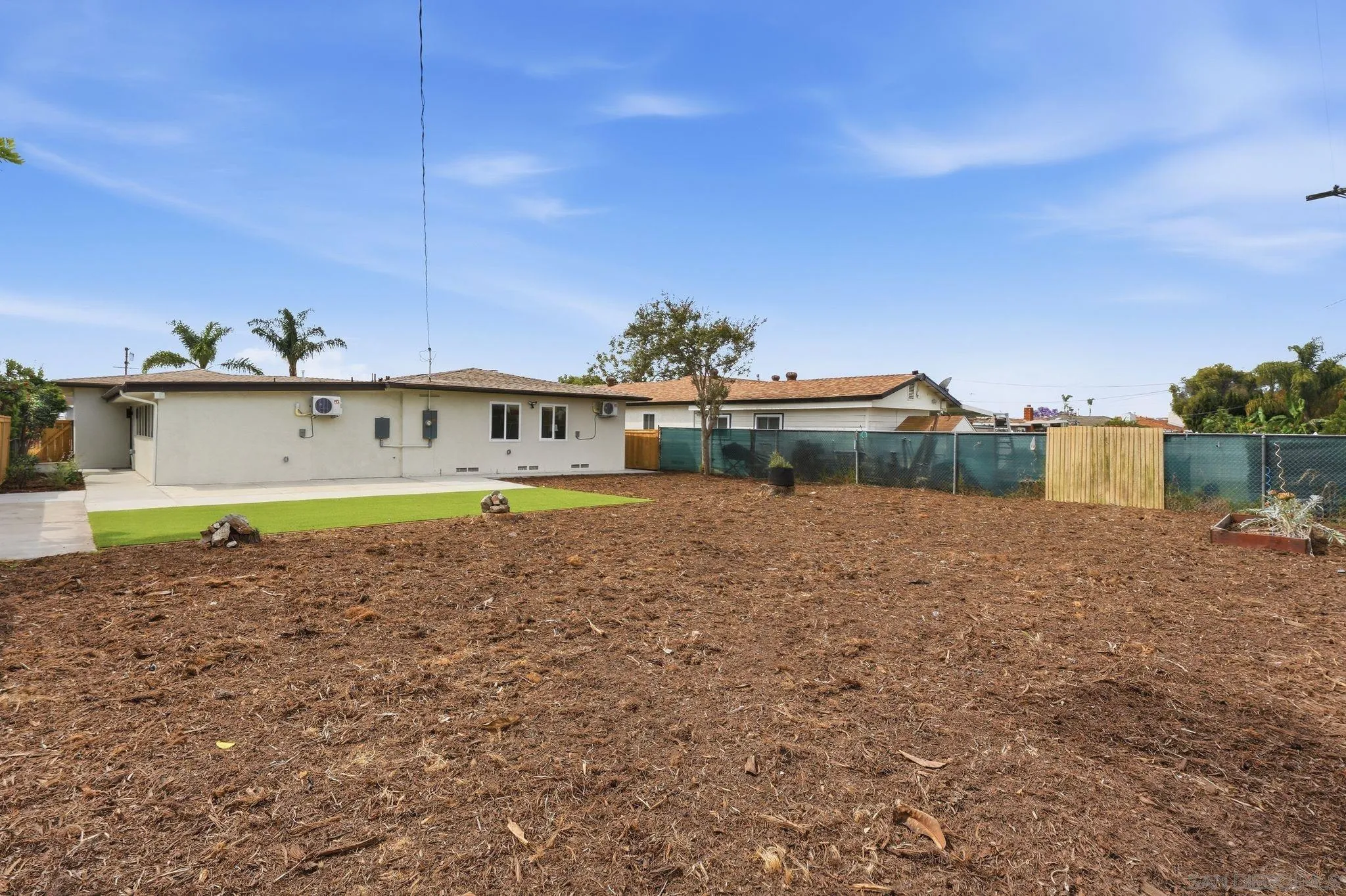 https://cdn.realtyfeed.com/cdn/127/260009089/1afb7fe4c9c528357e20349bea9d385c.webp