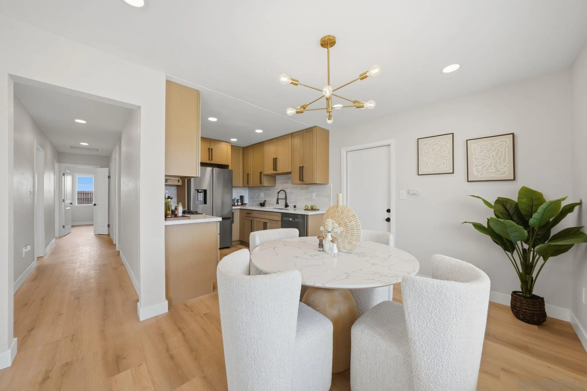 https://cdn.realtyfeed.com/cdn/127/260009089/4814b6e7c906f5b1a248235d6812dfb1.webp