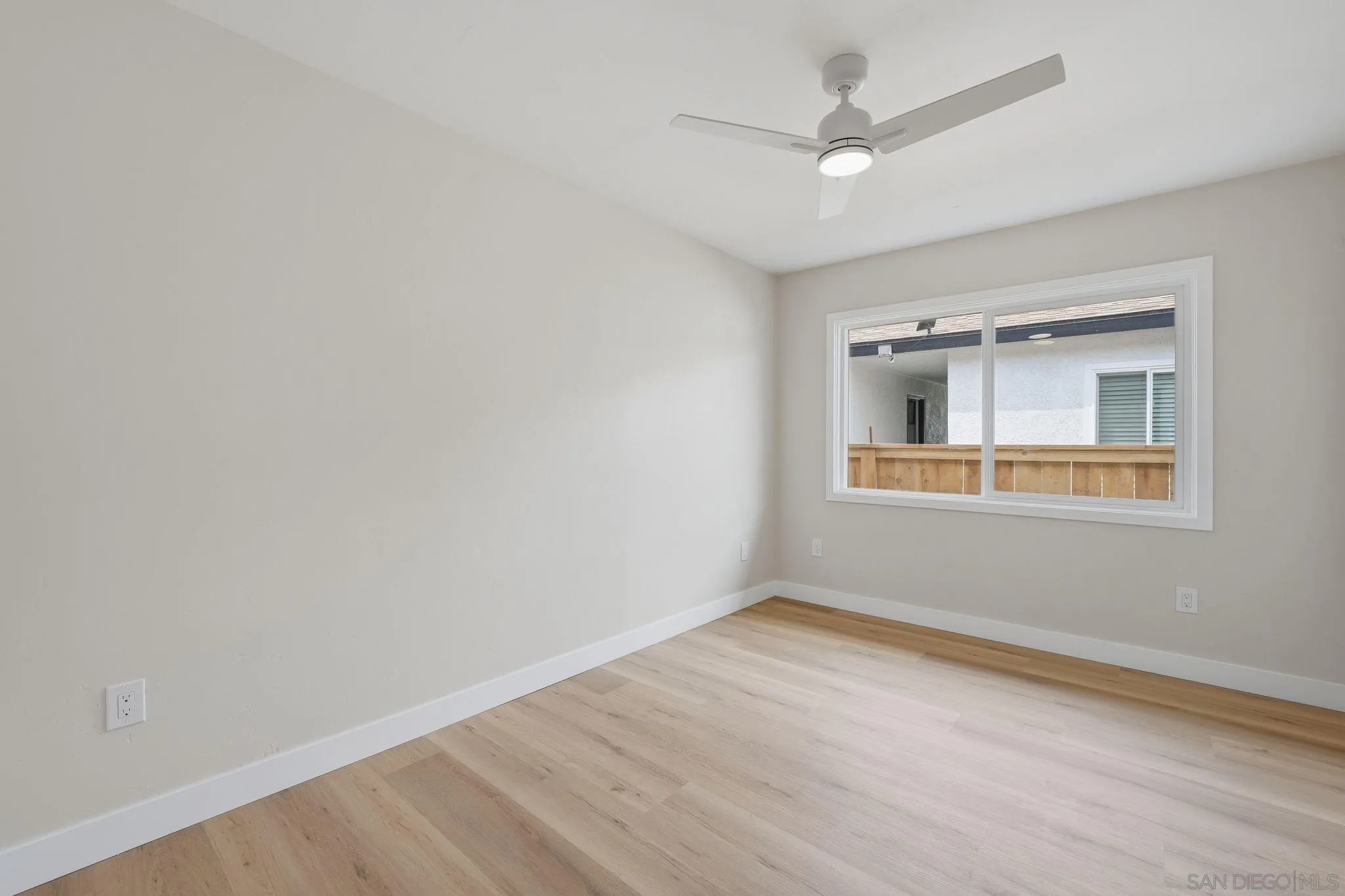 https://cdn.realtyfeed.com/cdn/127/260009089/7d661a0aad1d3f3d4fb820f93c4896b7.webp