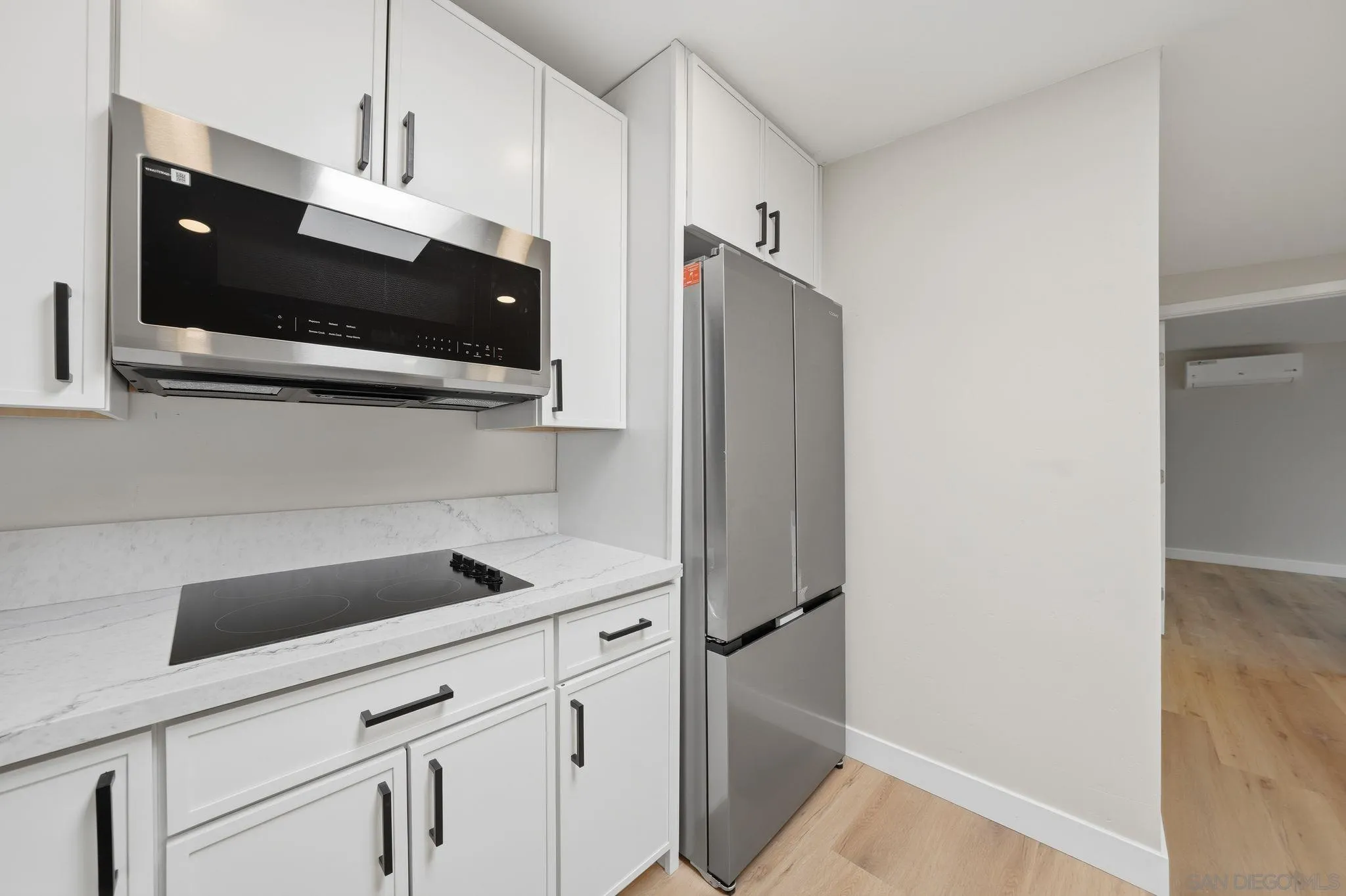 https://cdn.realtyfeed.com/cdn/127/260009089/de9c213e8272be4feab71788733f1049.webp