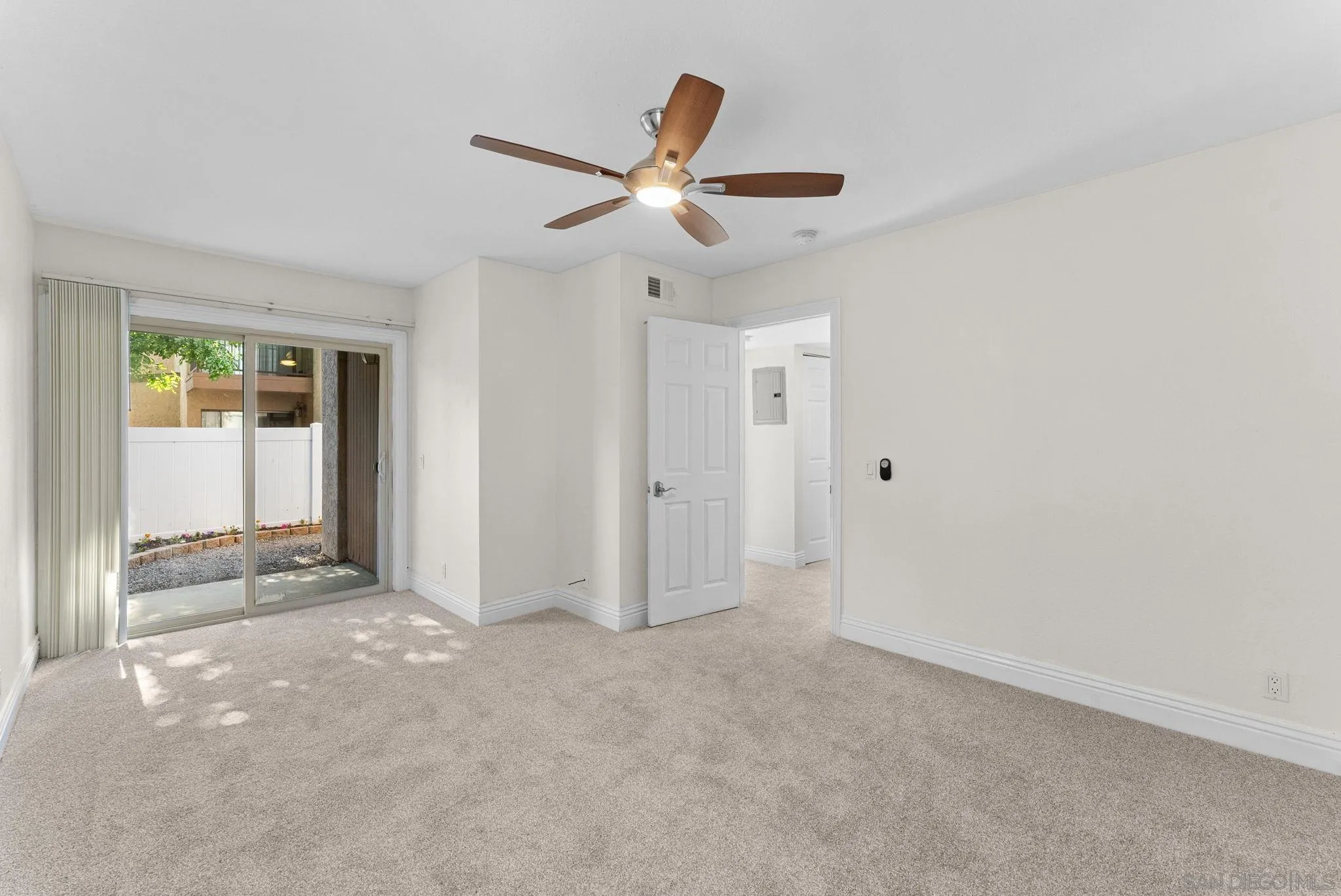 Photo #15: 260009093 Listing: Photo #15