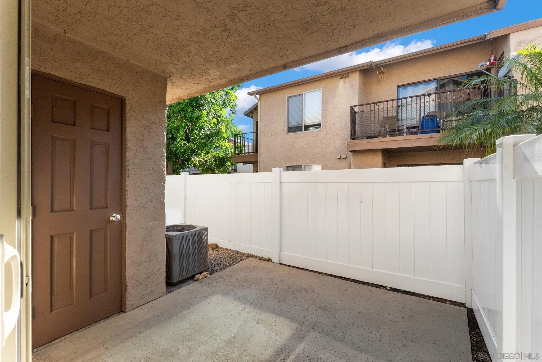 Photo #2: 260009093 Listing: Photo #2