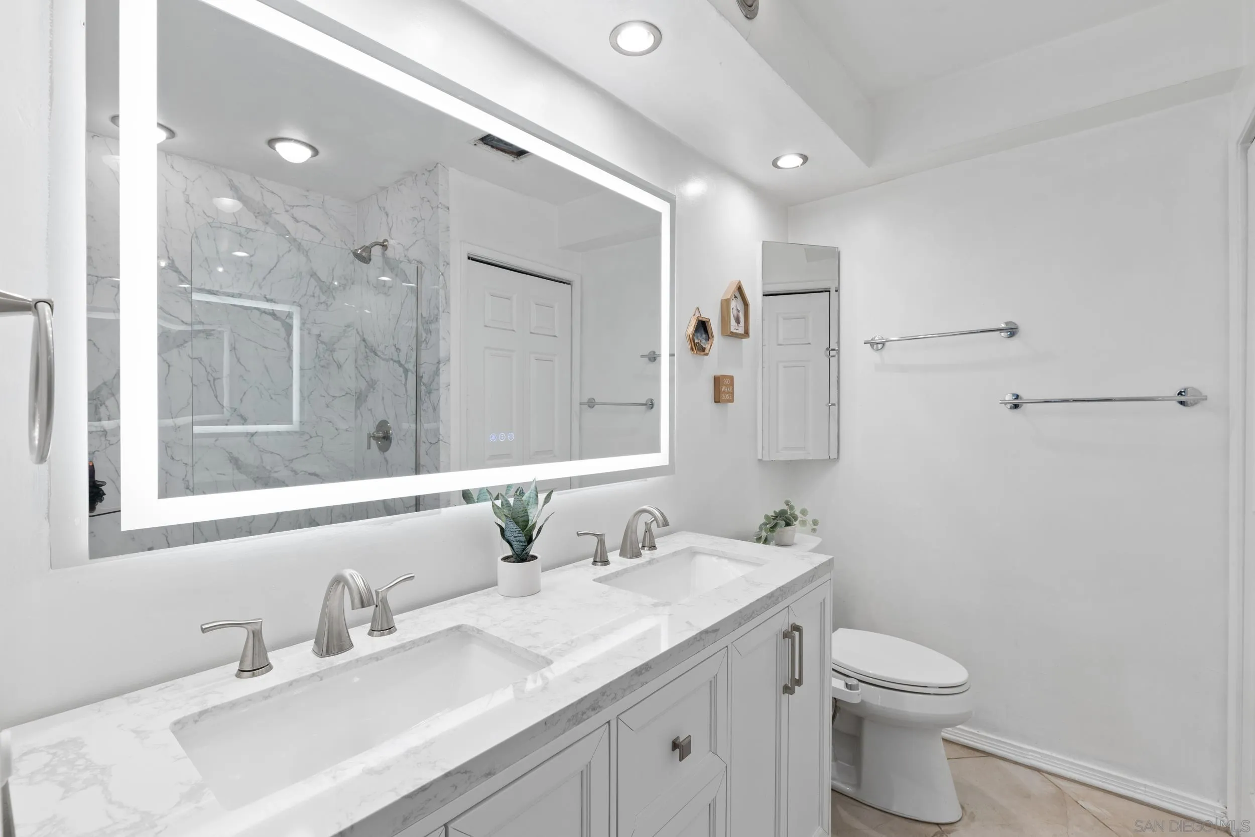 https://cdn.realtyfeed.com/cdn/127/260009094/242ee552a8af167f6ece9a0ba2e0e424.webp