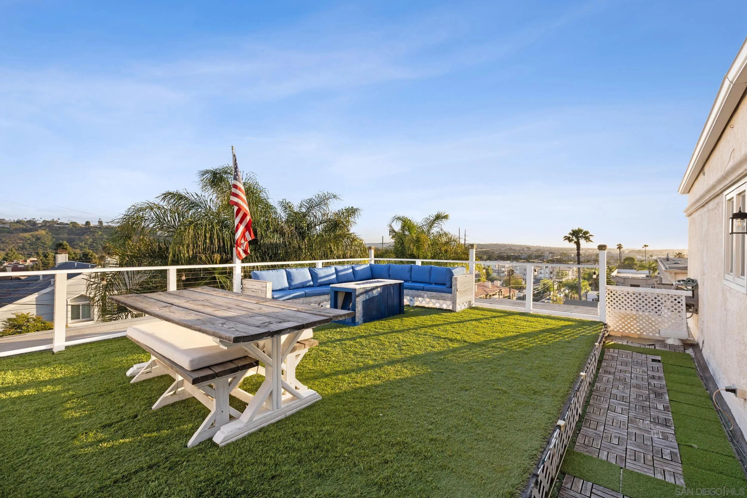 https://cdn.realtyfeed.com/cdn/127/260009094/705aa658fc742446cccabe9e01edbc38.webp