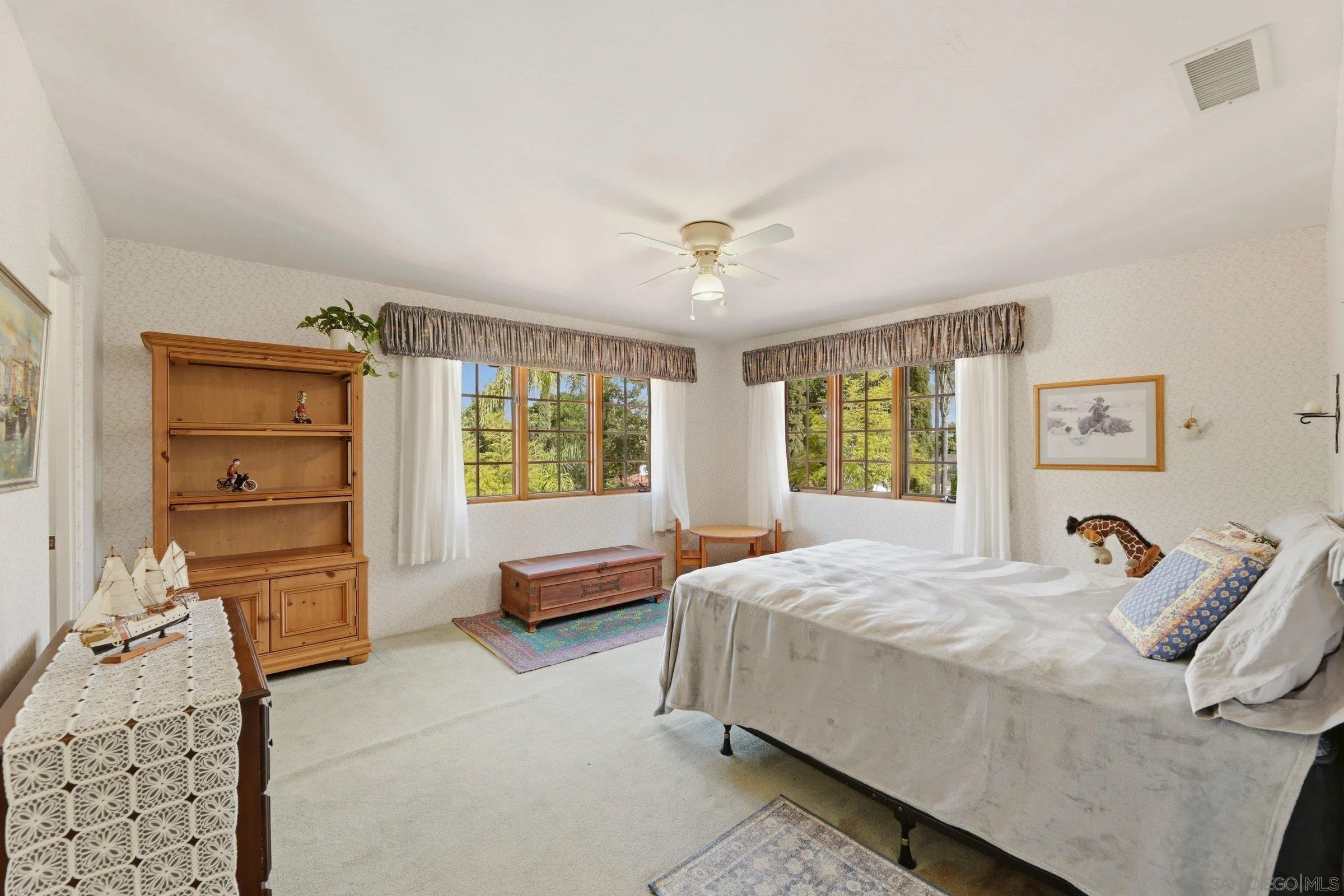 https://cdn.realtyfeed.com/cdn/127/260009097/49ae4ab0e9bc512b9fcc802e85d17076.webp