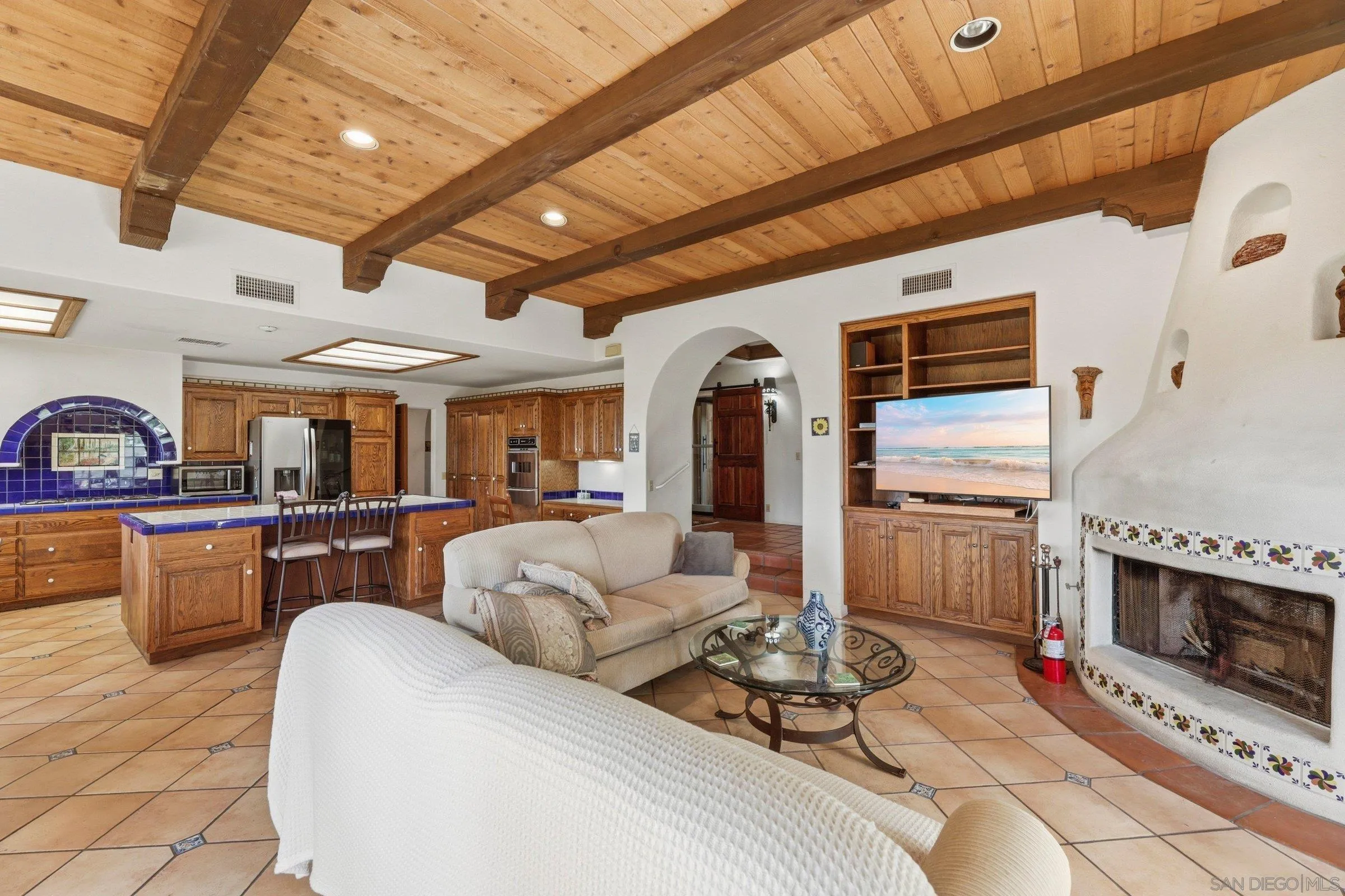 https://cdn.realtyfeed.com/cdn/127/260009097/ee95c8b2b61158236eaf97916b15d16f.webp