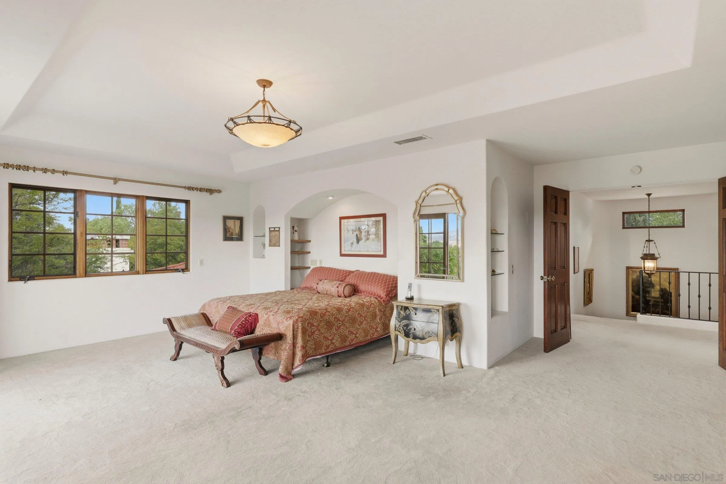 https://cdn.realtyfeed.com/cdn/127/260009097/f50943ff18e6aab95b312b5c0f6cff45.webp