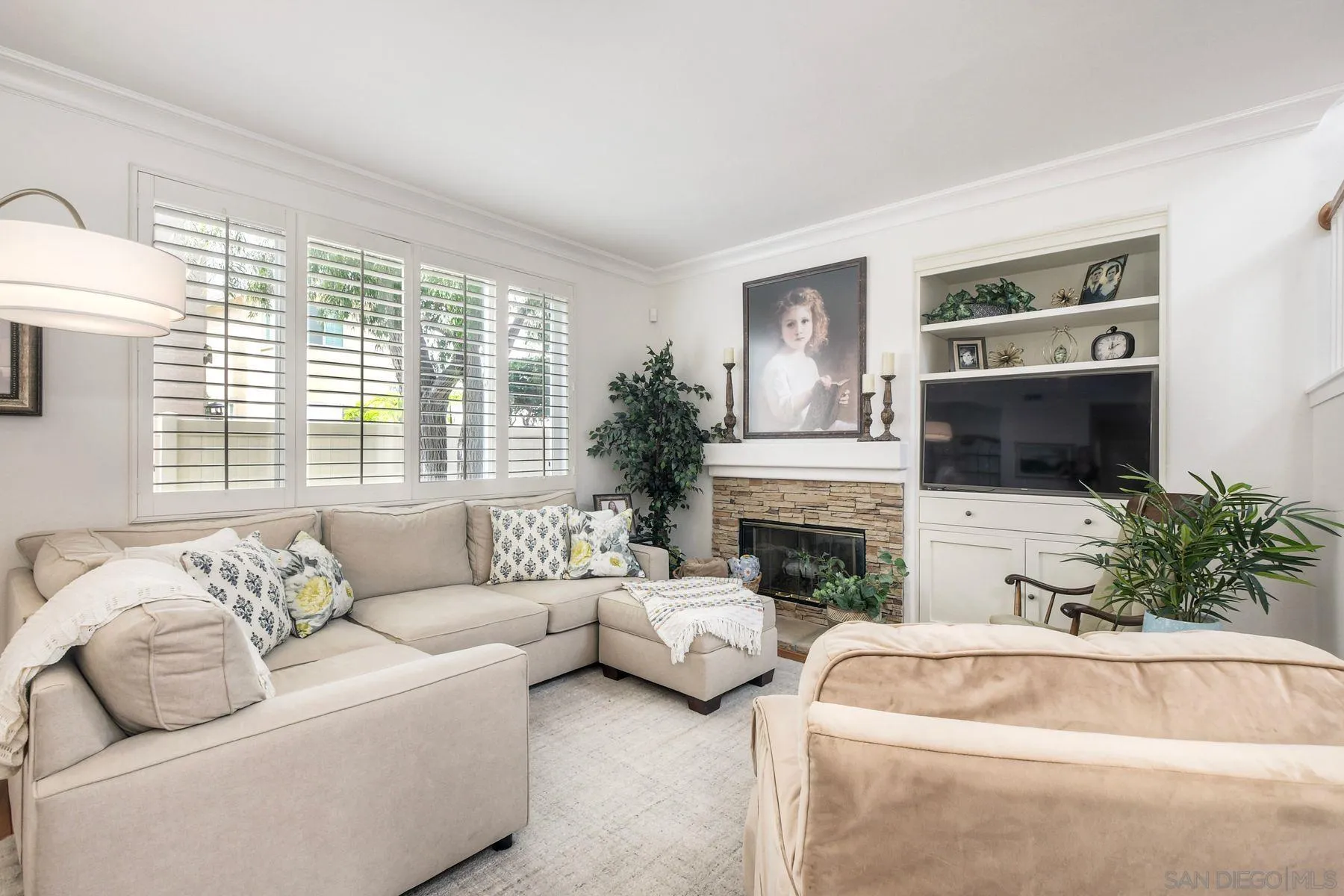 https://cdn.realtyfeed.com/cdn/127/260009102/0f5846cdda3b14c11ebf89576687ef51.webp