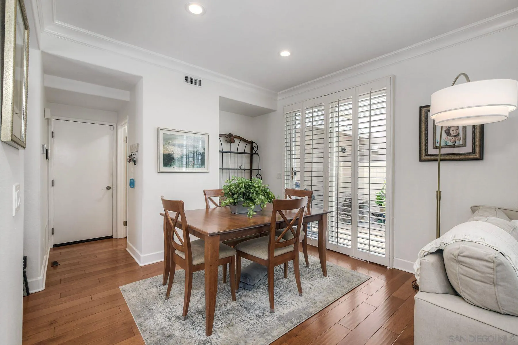 https://cdn.realtyfeed.com/cdn/127/260009102/4de03bac99d18373dd212da6b2b0a6cb.webp