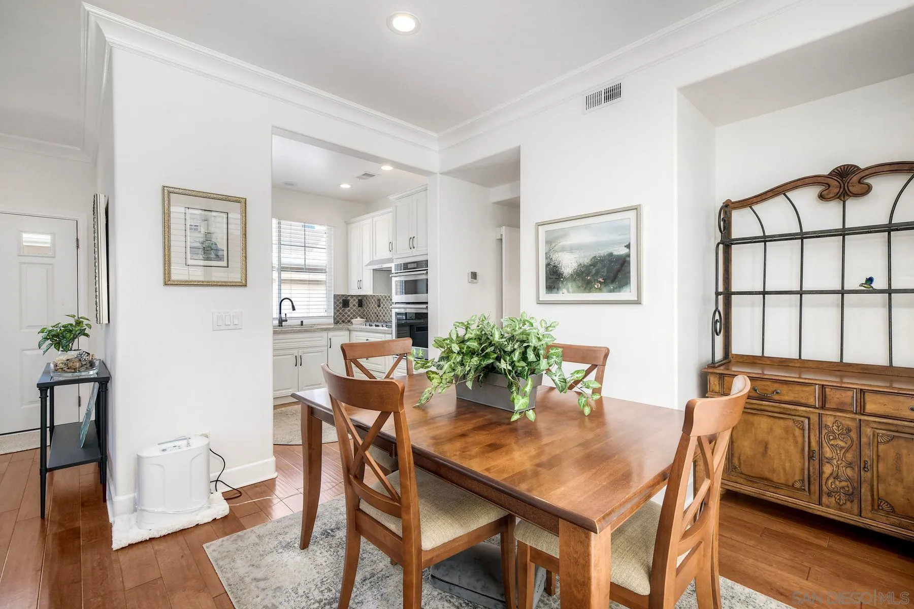 https://cdn.realtyfeed.com/cdn/127/260009102/67fcfb64651697ea88a31a27350d5074.webp