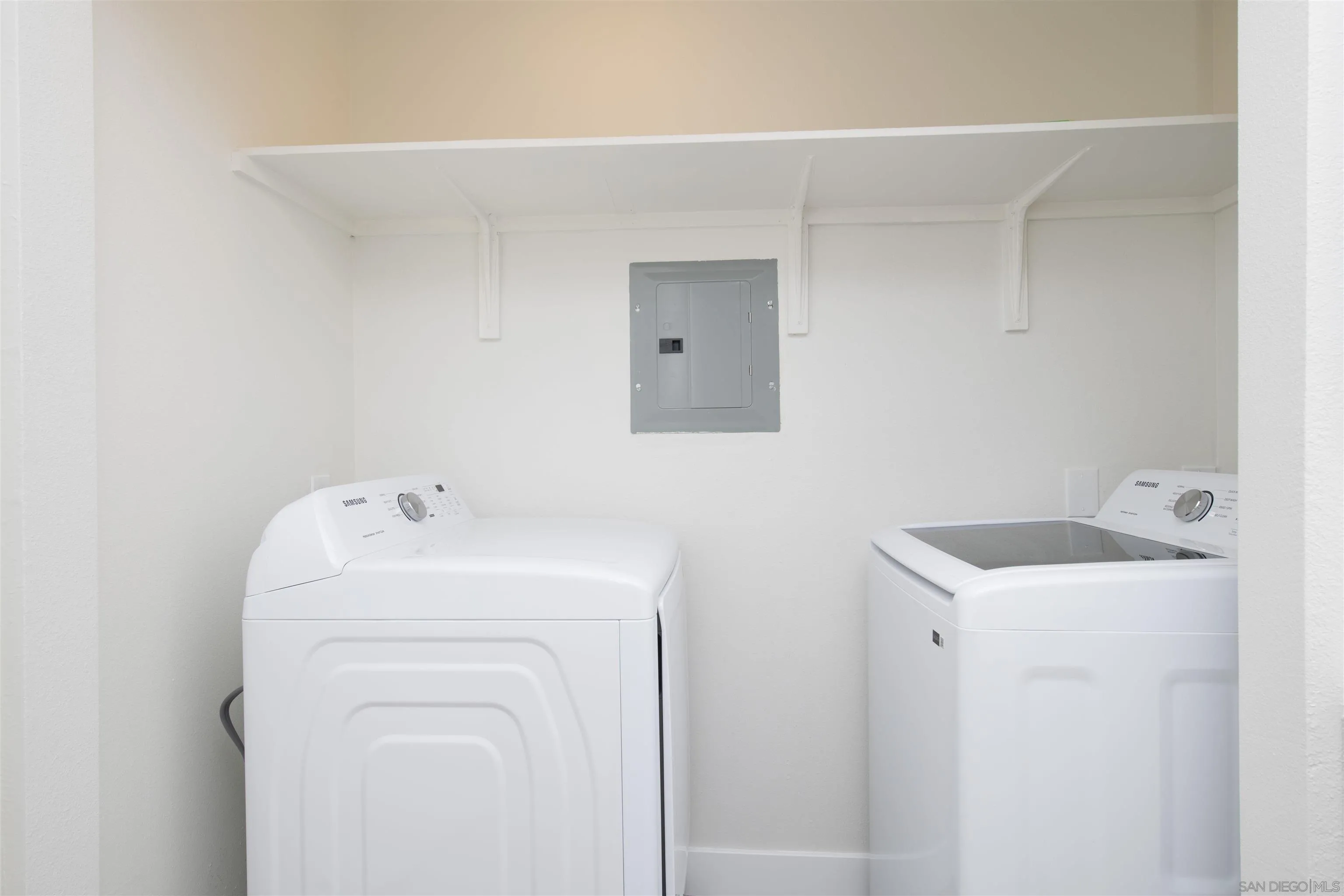 16450 Caminito Vecinos UNIT 106, San Diego, CA, 92128