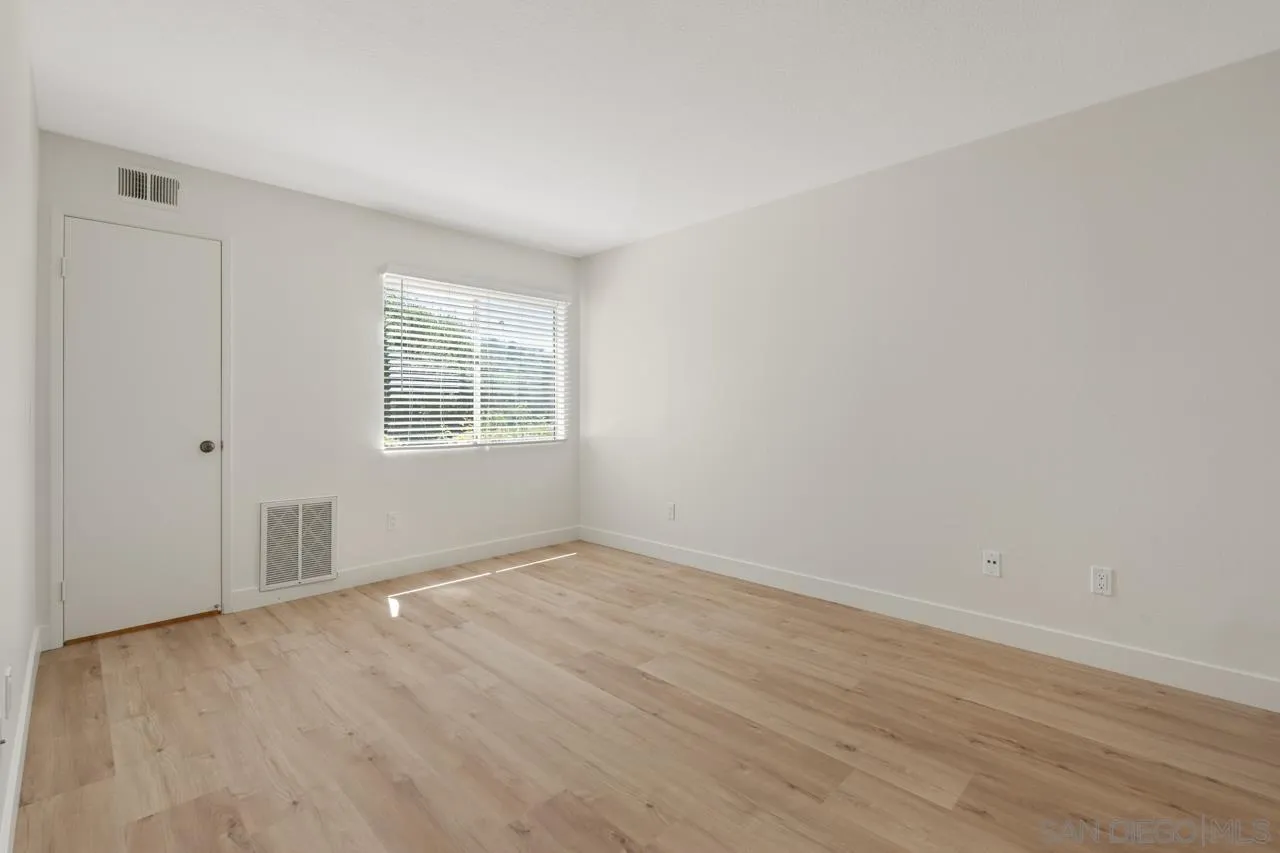 Photo #13: 260009112 Listing: Photo #13