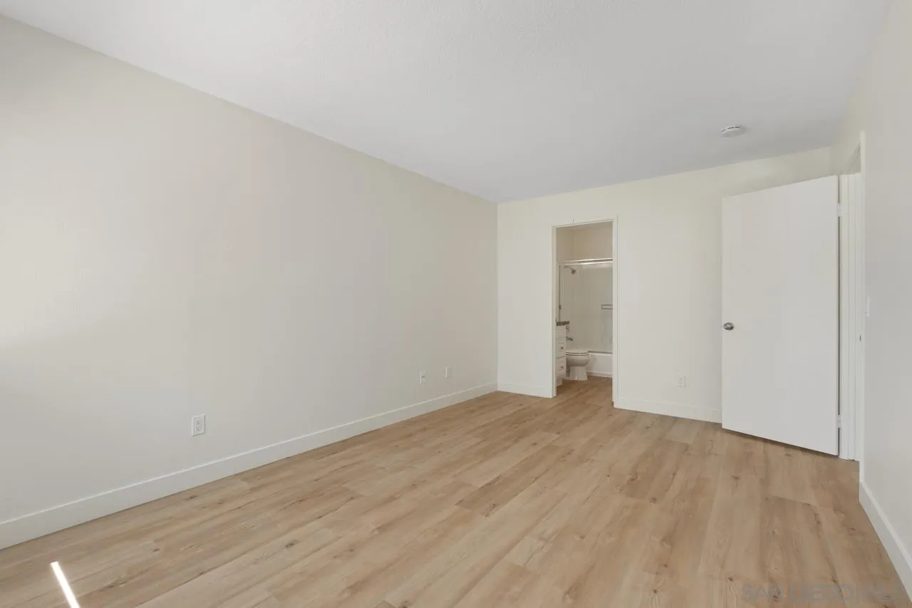 Photo #14: 260009112 Listing: Photo #14