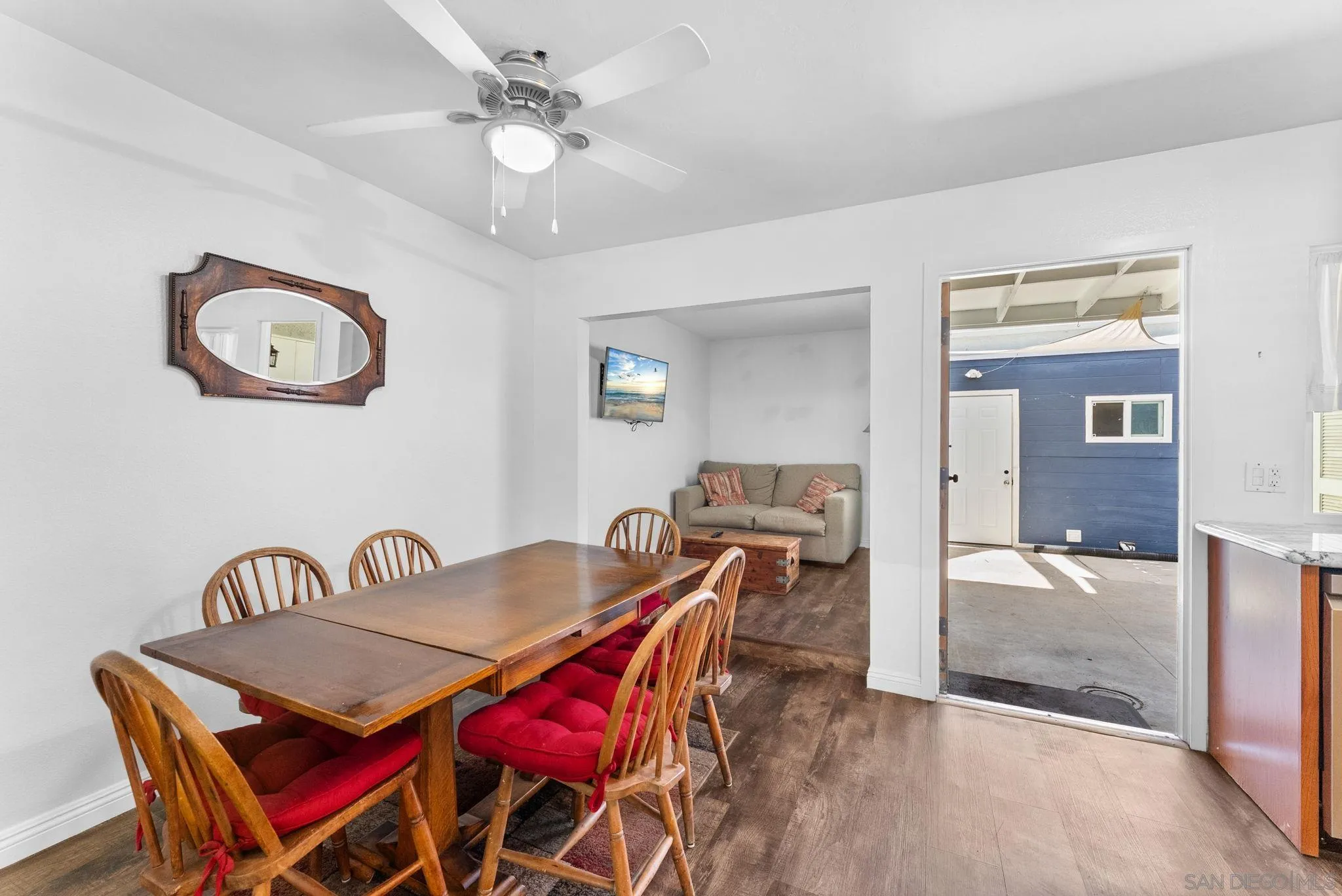 https://cdn.realtyfeed.com/cdn/127/260009114/0c6a78b18efc790df9efdd707dedeed6.webp