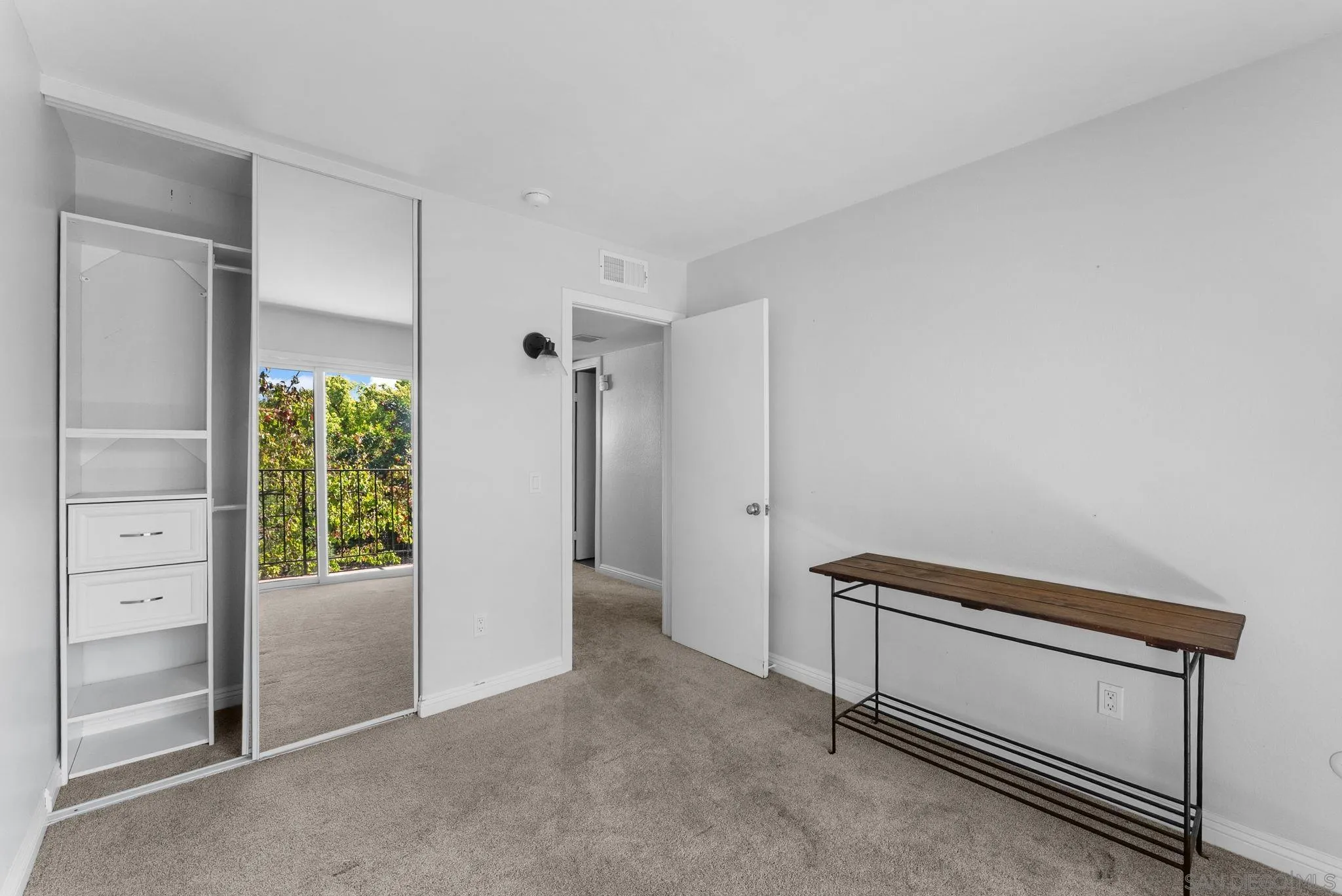 https://cdn.realtyfeed.com/cdn/127/260009114/32802a7ccad7019b2e41e3fc3f2b8954.webp
