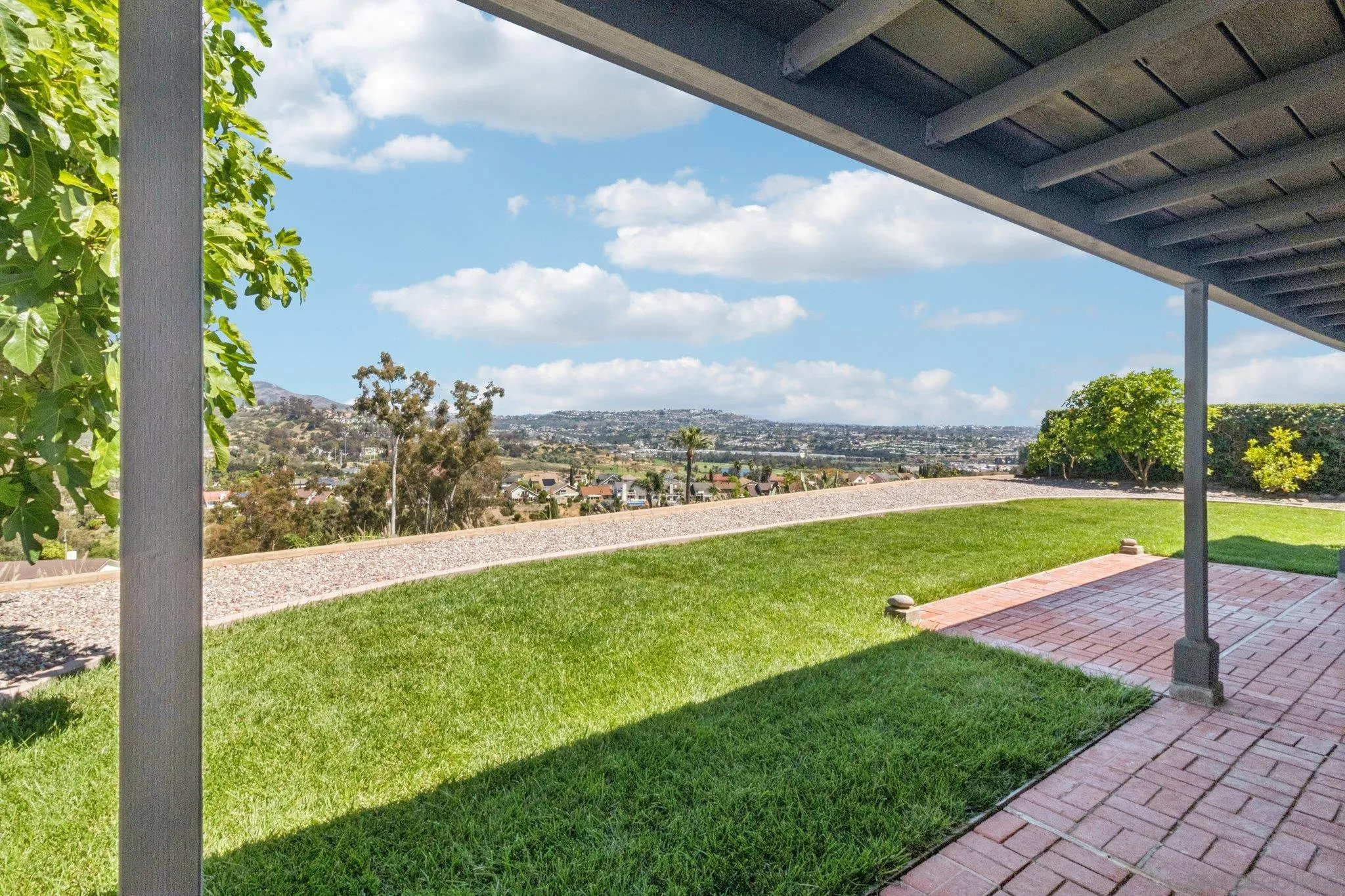 https://cdn.realtyfeed.com/cdn/127/260009115/533f857b697f530c02aa96375c79e22c.webp