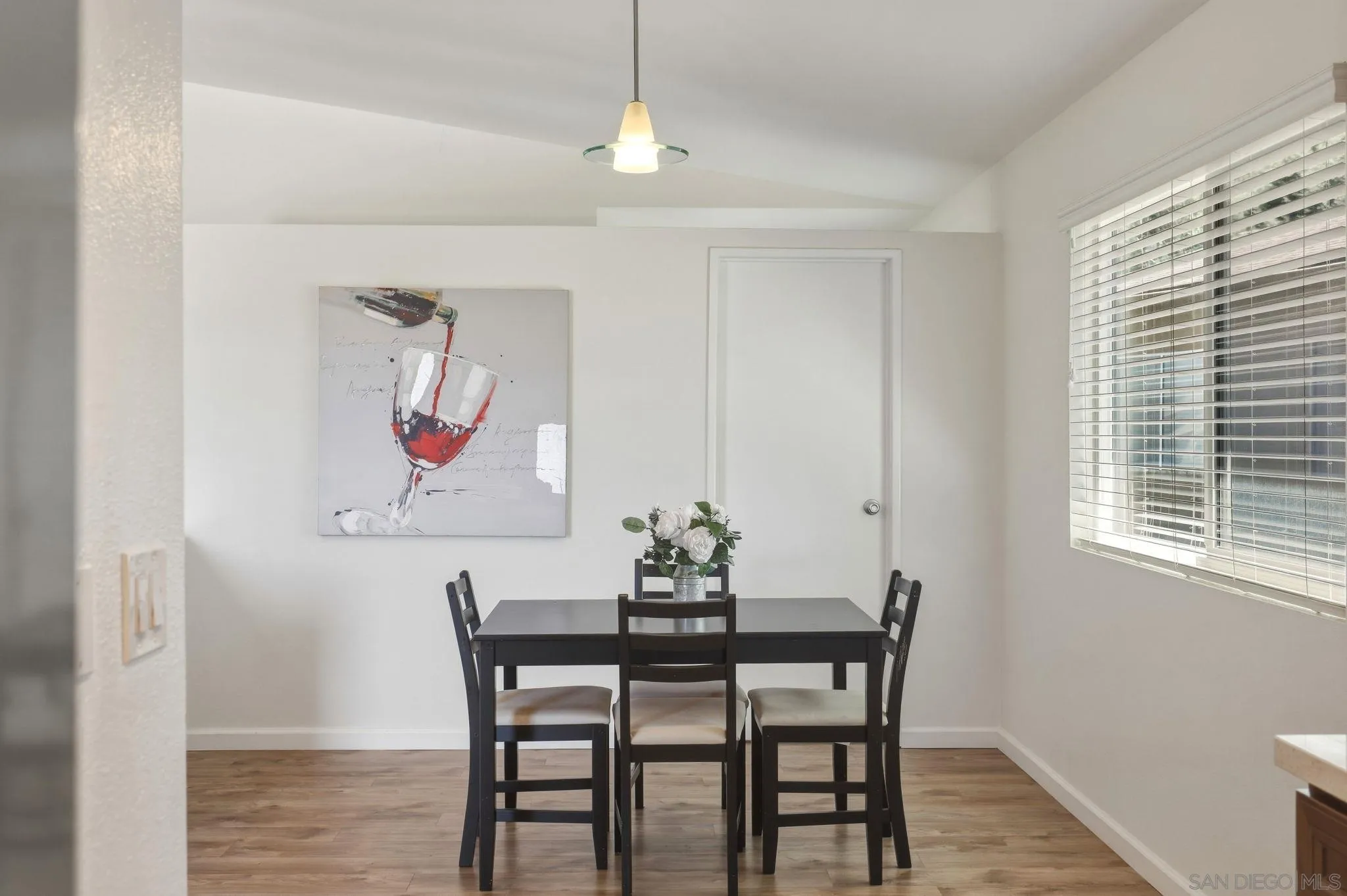 https://cdn.realtyfeed.com/cdn/127/260009118/bffe8b0adda44be74f13ba288b83d80c.webp