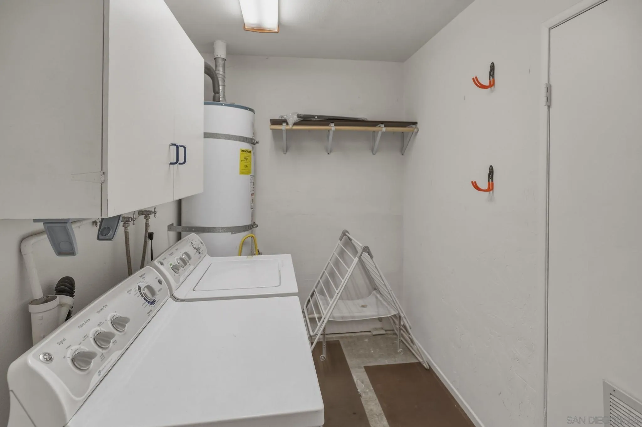 https://cdn.realtyfeed.com/cdn/127/260009118/fcef92c886bf53e730c6f1b629031dae.webp