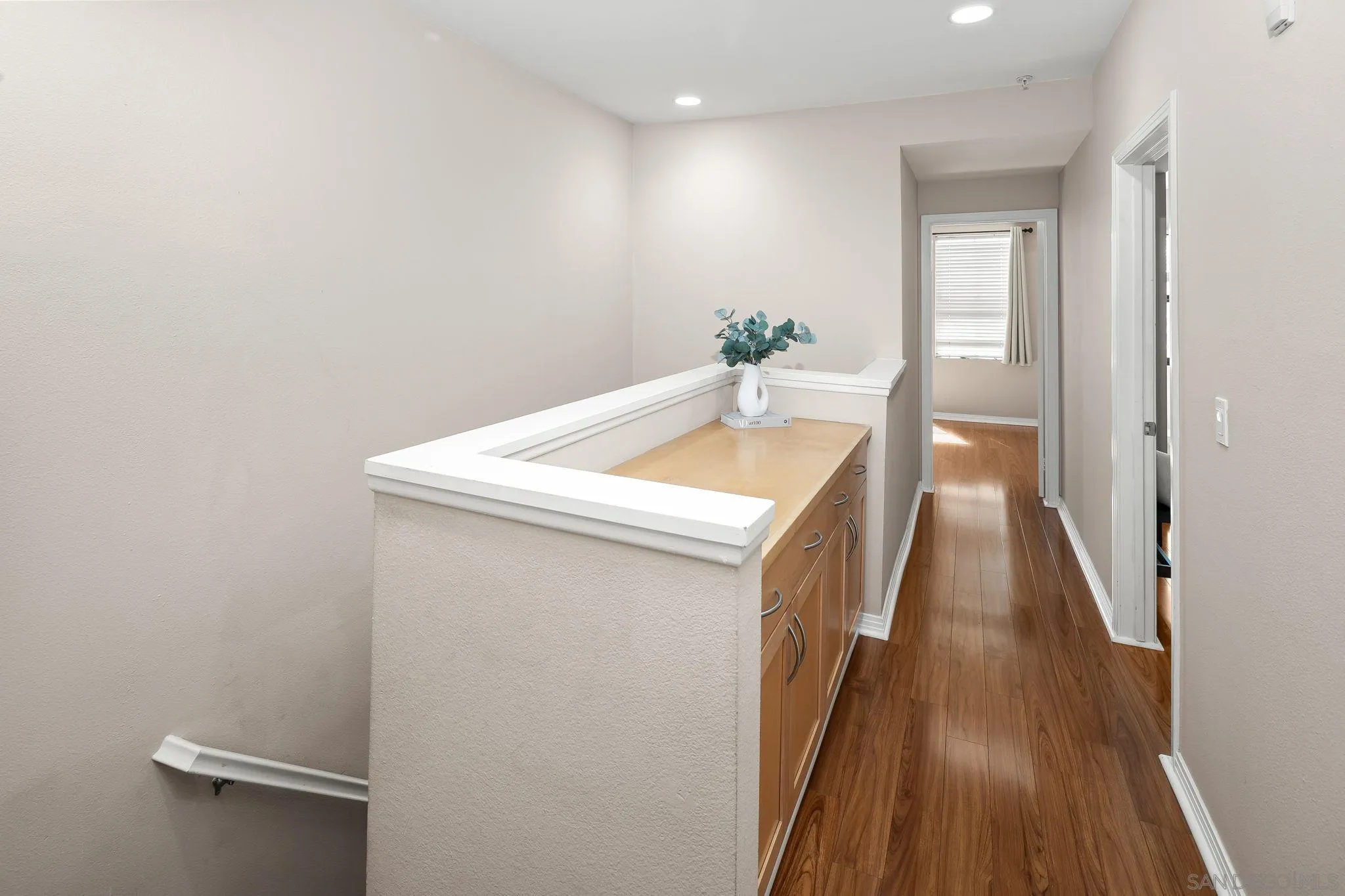https://cdn.realtyfeed.com/cdn/127/260009121/45085a82608c1f047ae86d922b38d1ed.webp