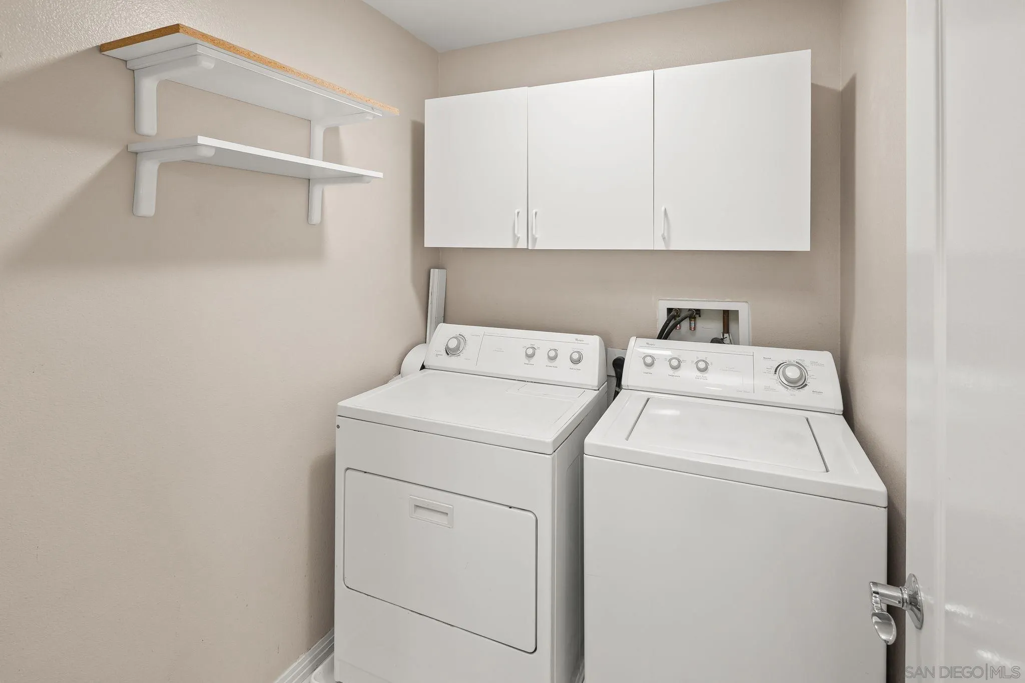 https://cdn.realtyfeed.com/cdn/127/260009121/9e0af42f72e43f20086db65295433f0d.webp