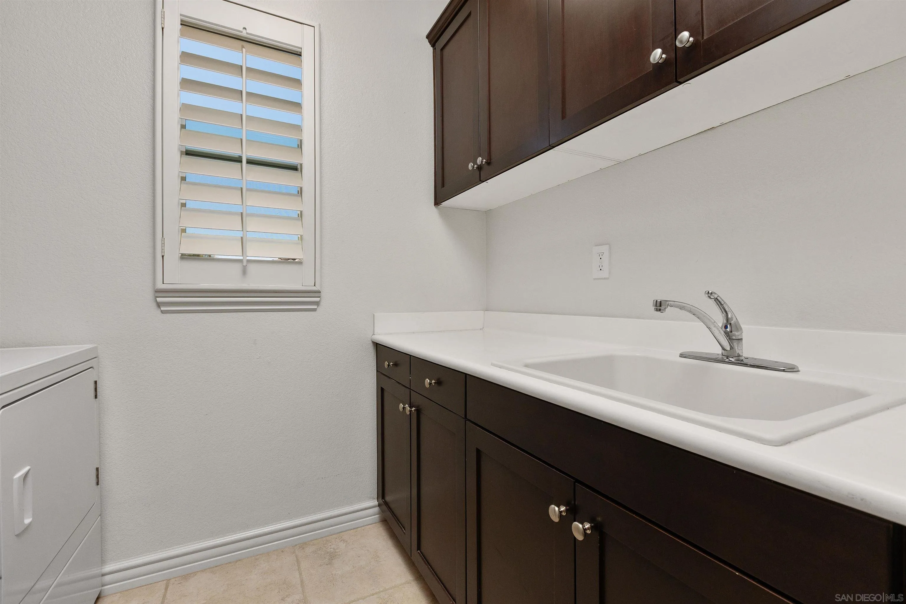 https://cdn.realtyfeed.com/cdn/127/260009125/2db7642ced53f0b436084aeb7bc26475.webp