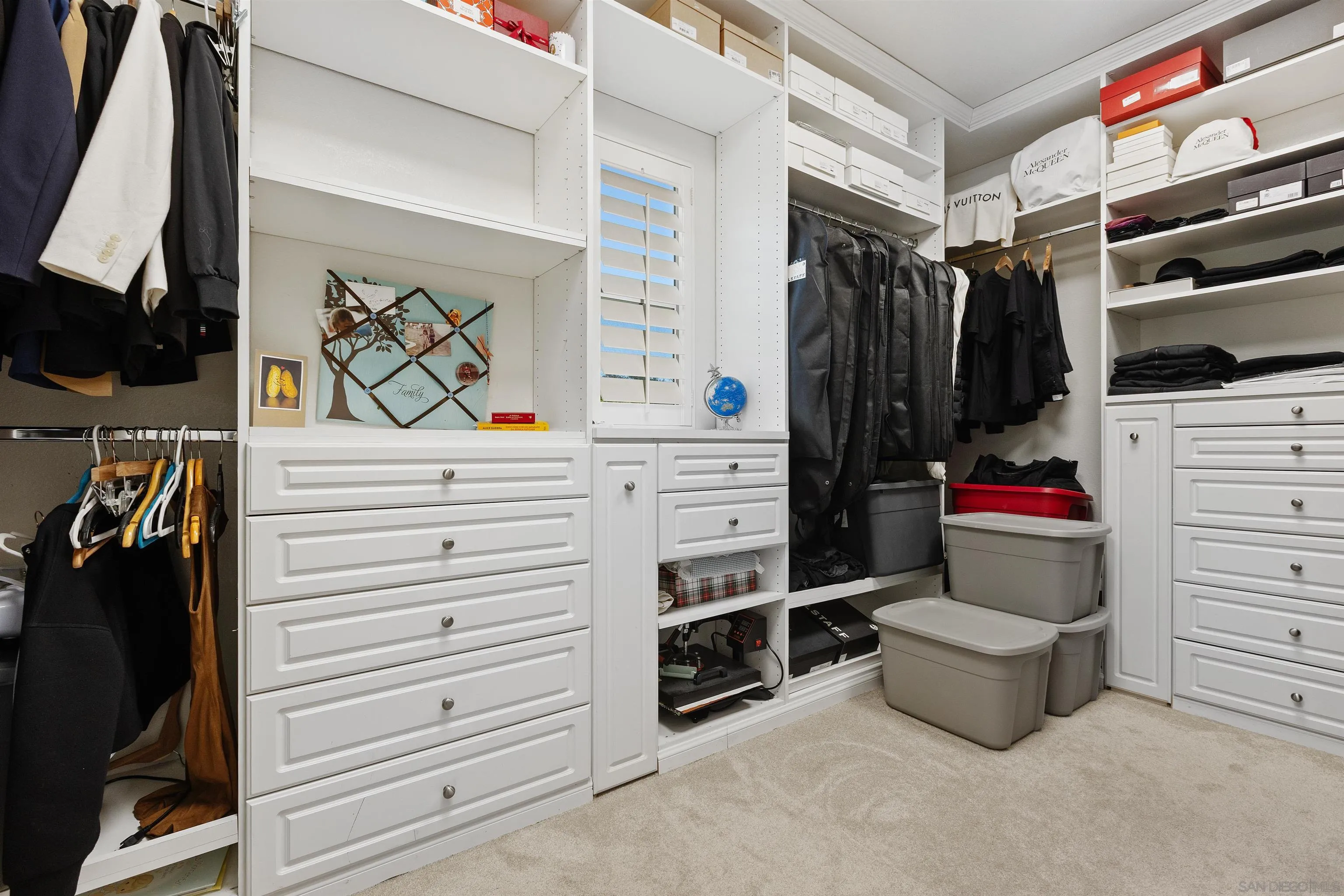 https://cdn.realtyfeed.com/cdn/127/260009125/70a7f8b41e8f775fe8075edb27e63fee.webp