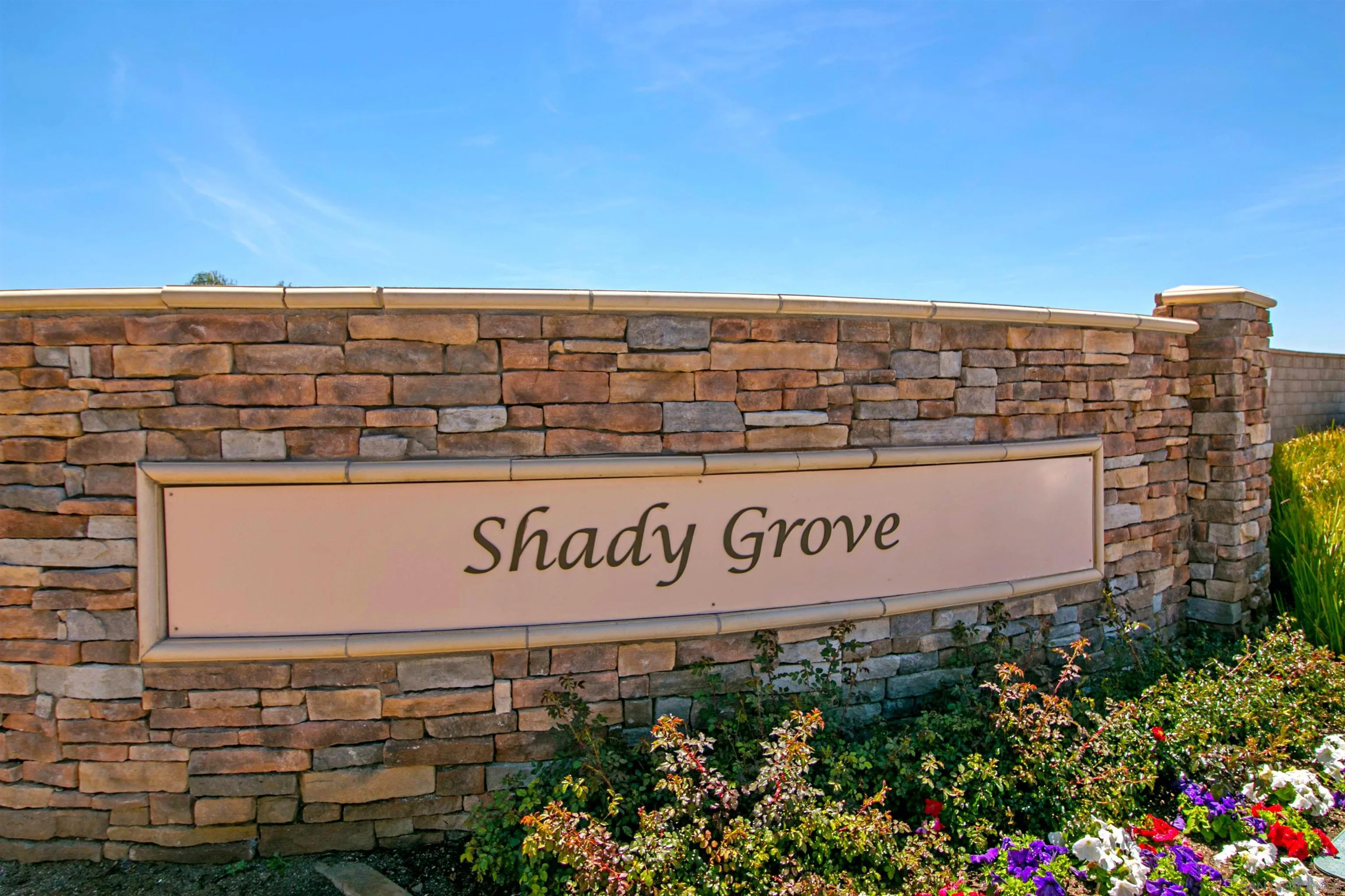 https://cdn.realtyfeed.com/cdn/127/260009125/7a160e46875640e18d4c722ca1e9d930.webp