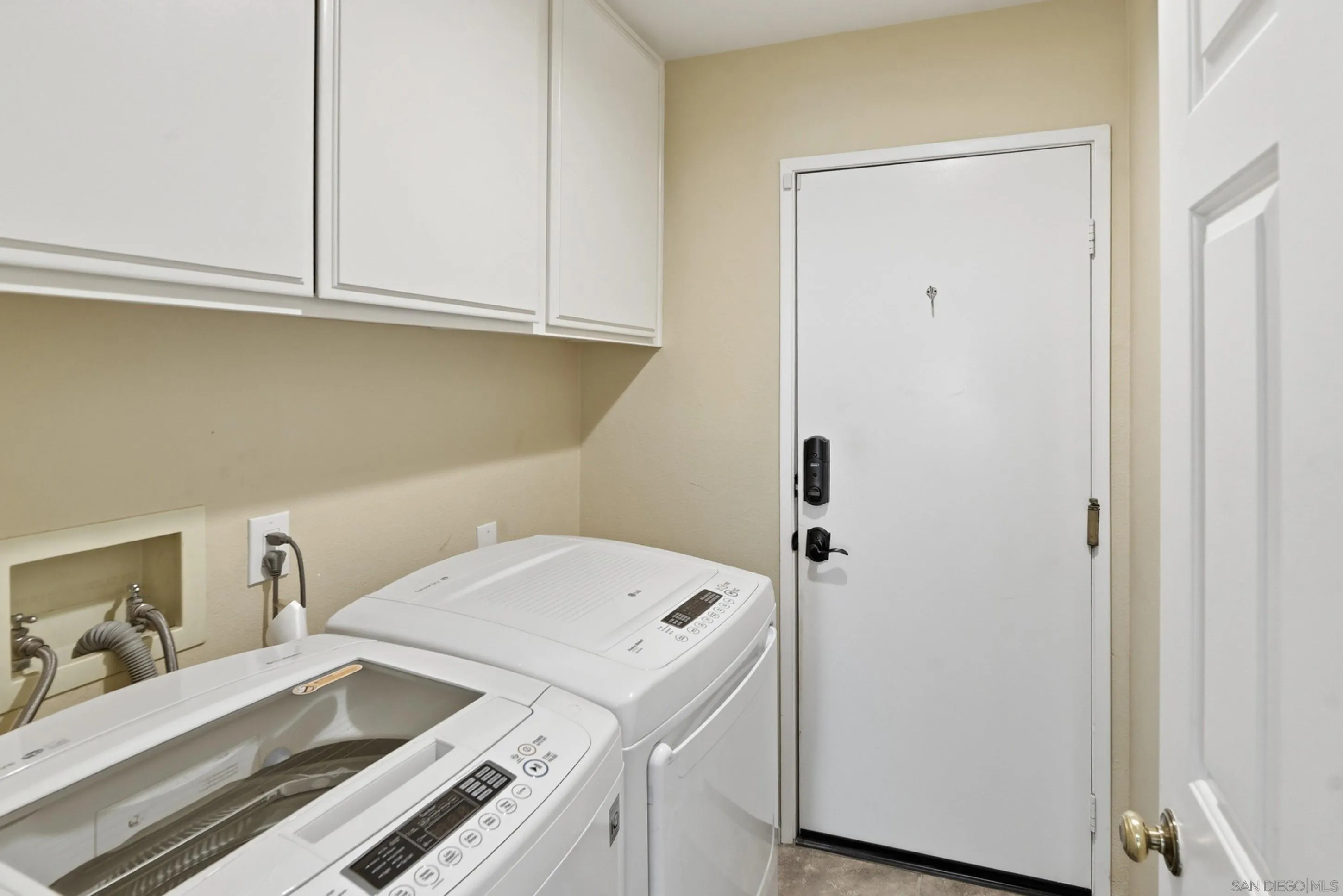 18324 Hampshire Ln