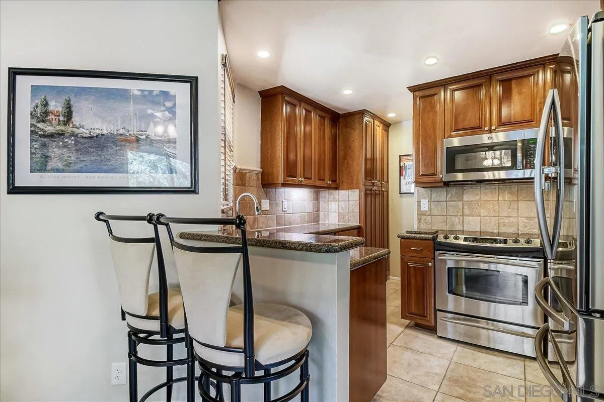 Photo #11: 260009130 Listing: Photo #11