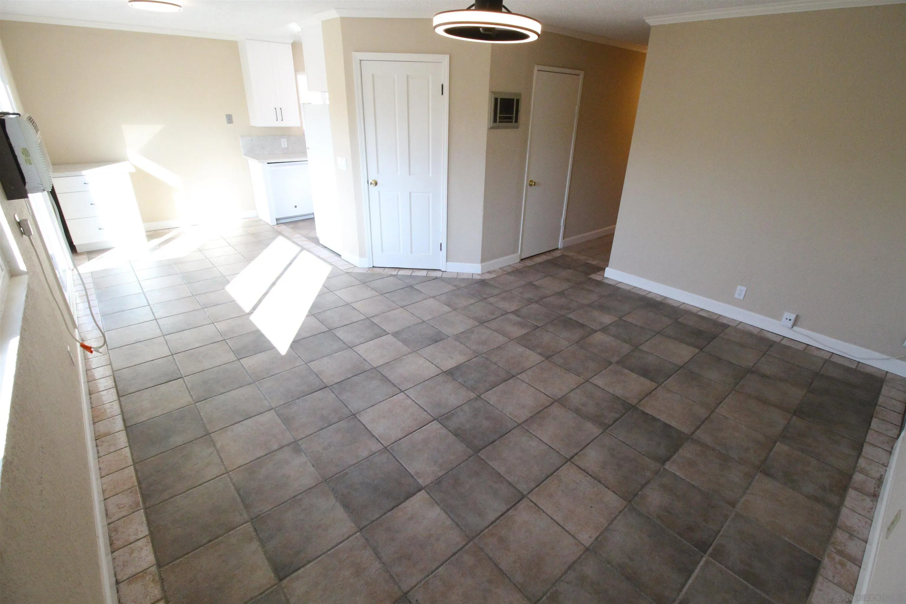 Photo #6: 260009131 Listing: Photo #6