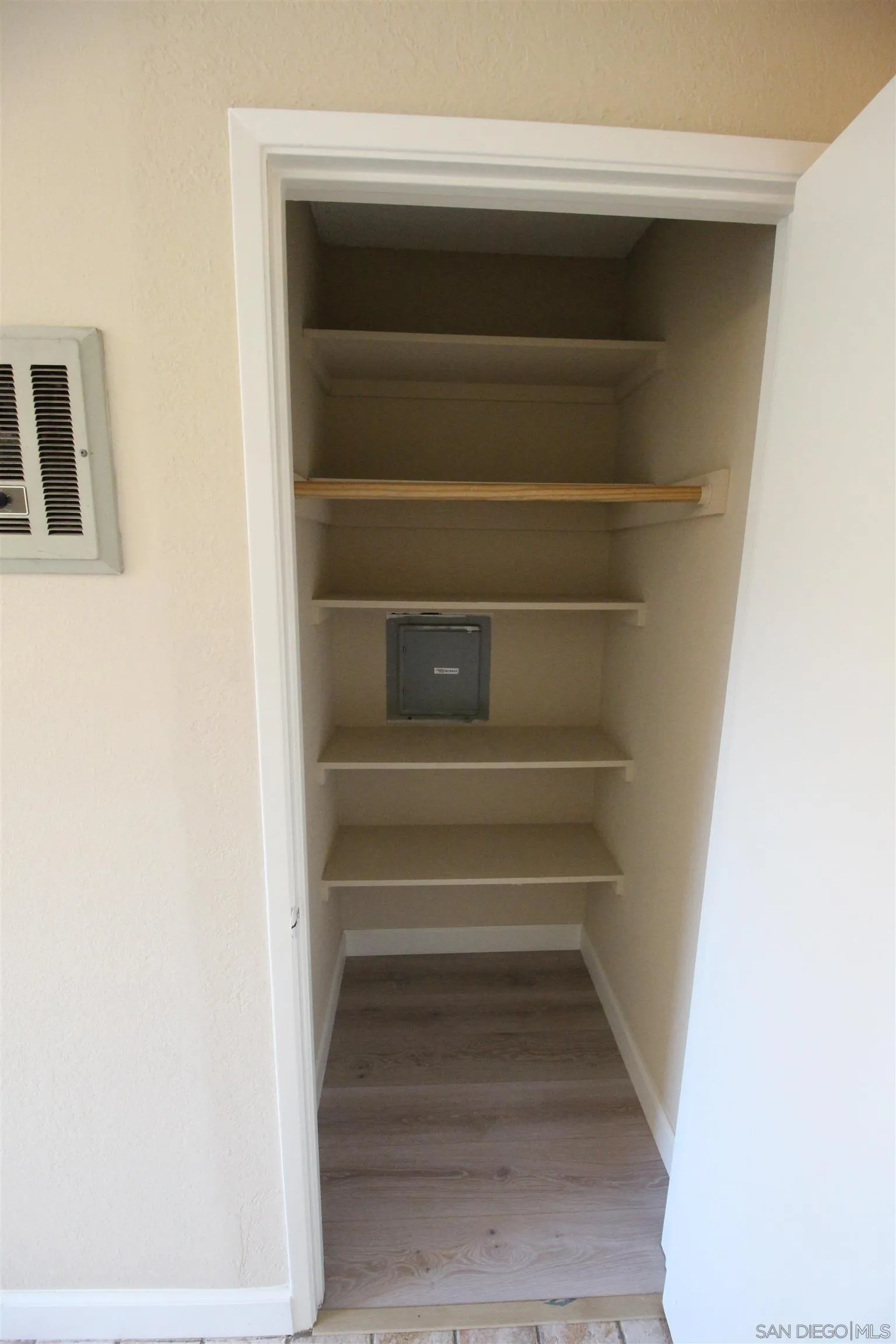 Photo #11: 260009131 Listing: Photo #11
