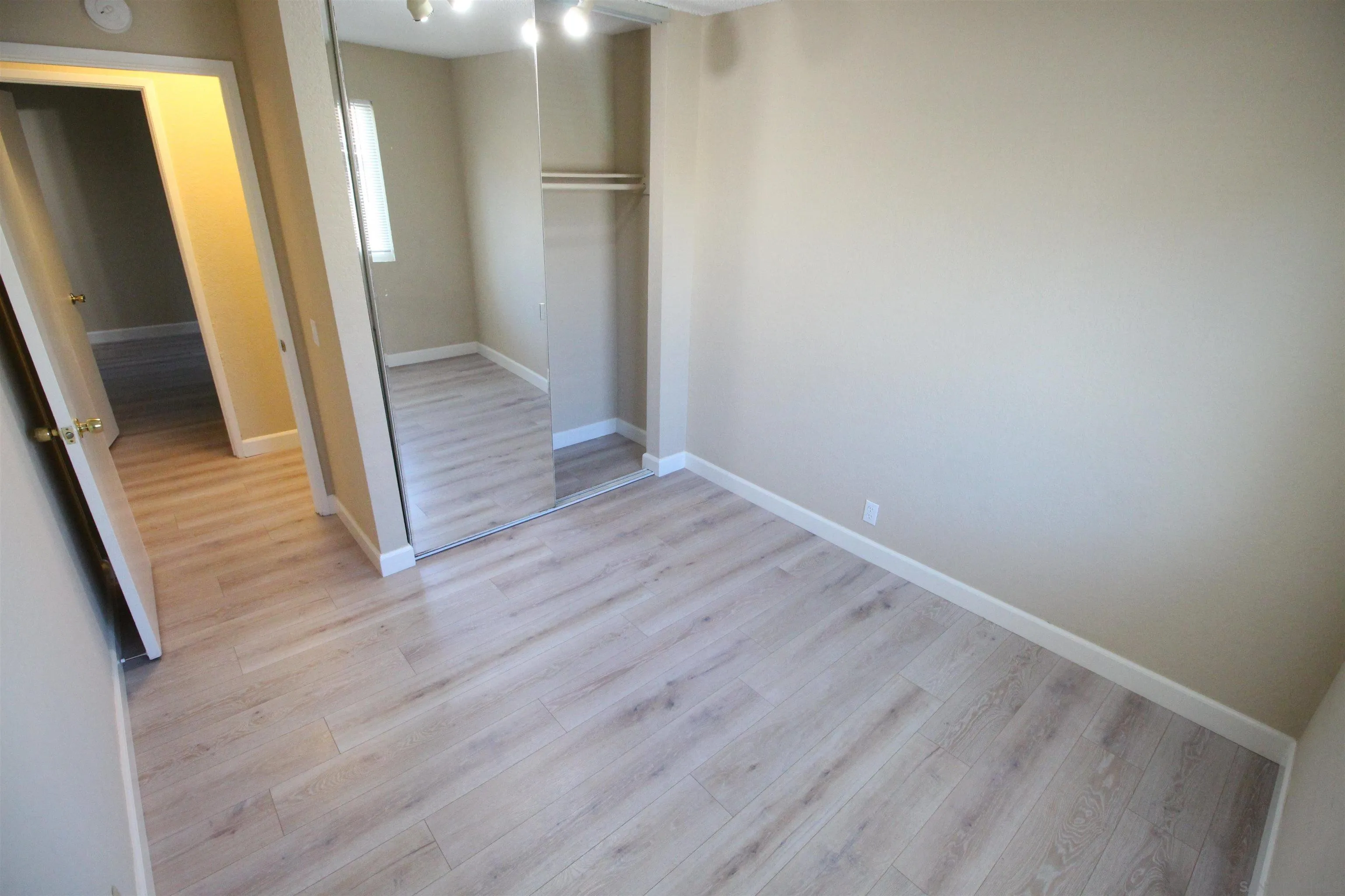 Photo #12: 260009131 Listing: Photo #12