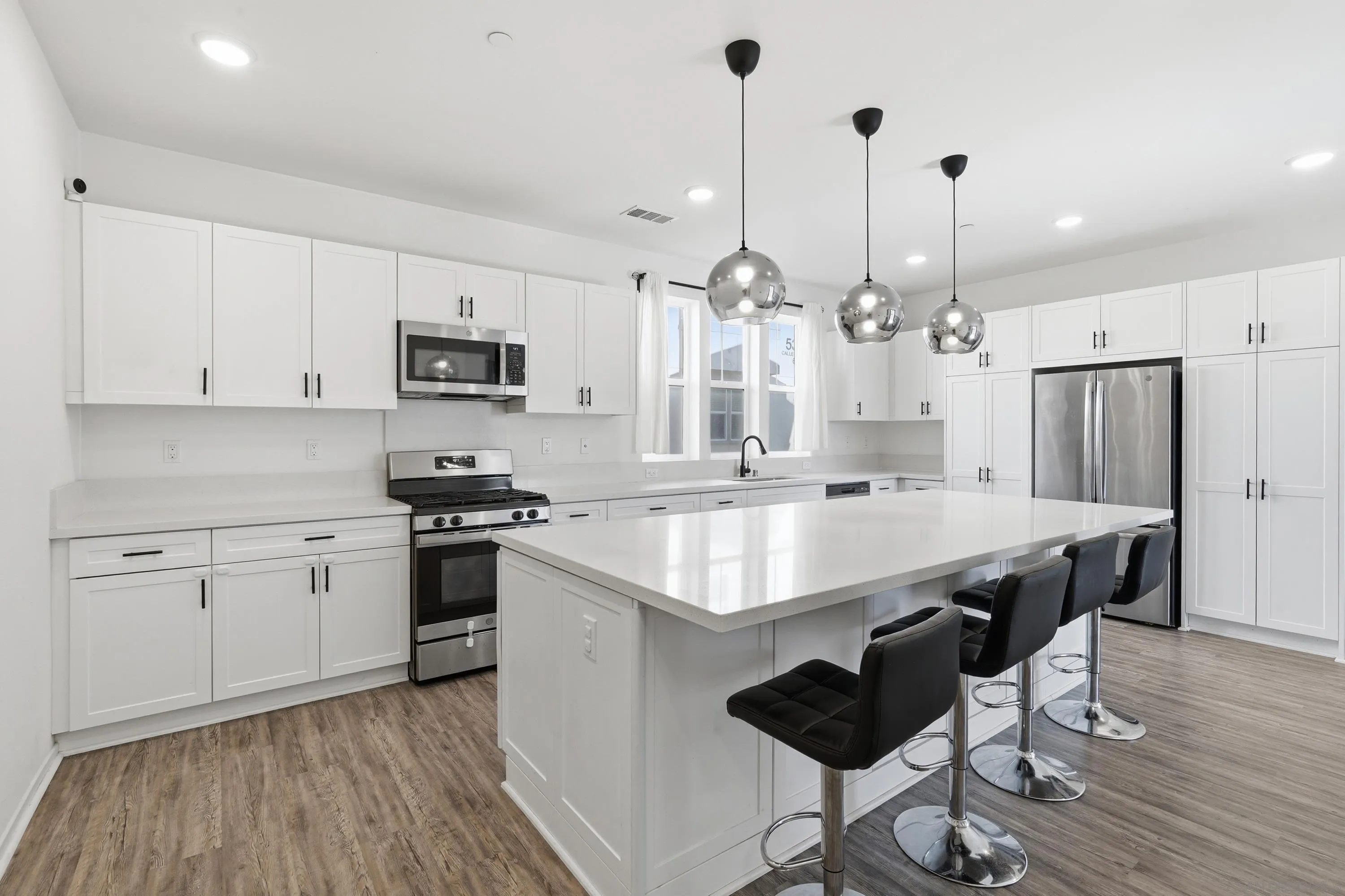 Photo #1: 260009137 Listing: Photo #1