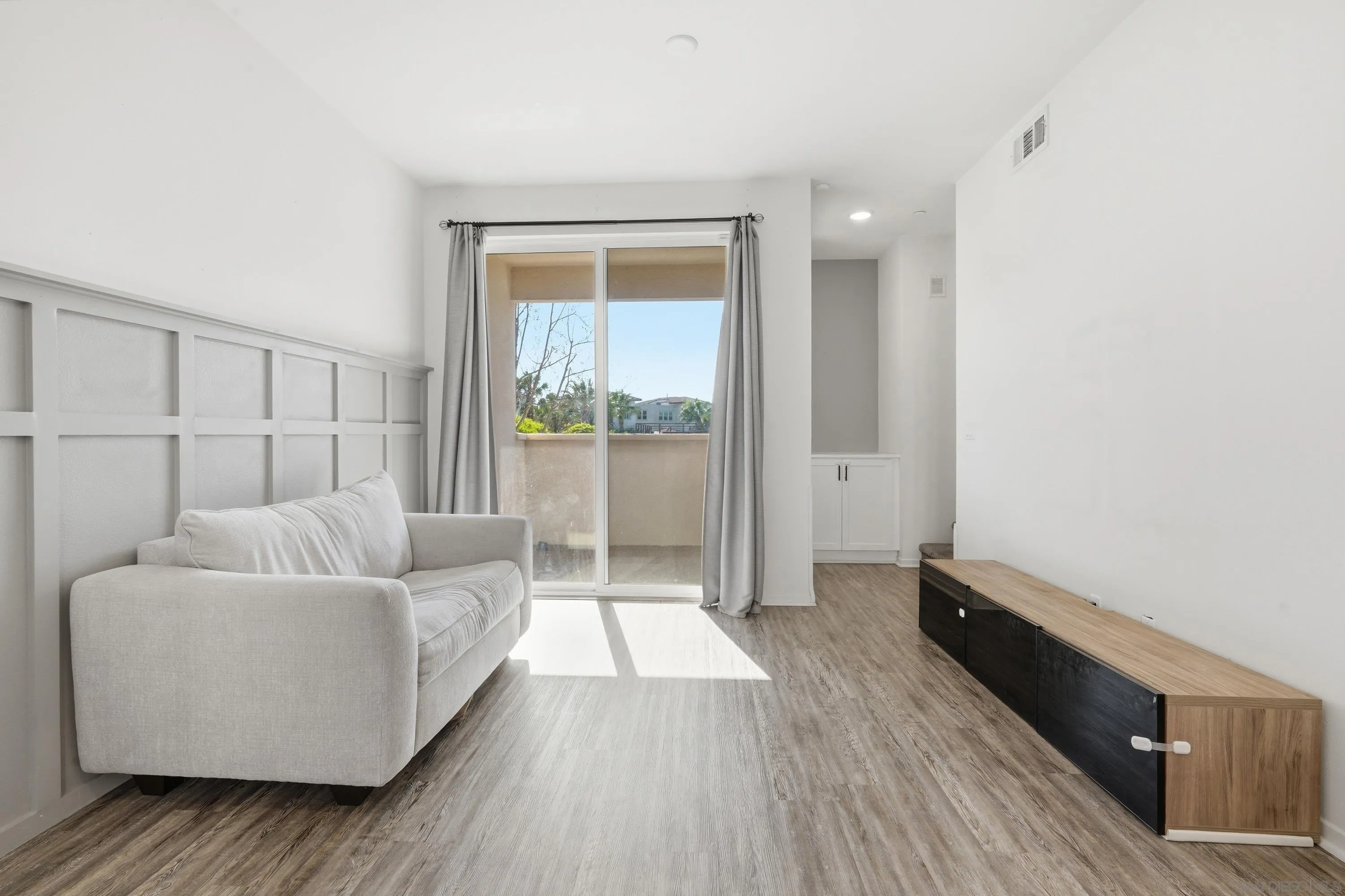 https://cdn.realtyfeed.com/cdn/127/260009137/15cca9ff697baac77b2cc1dd8e8729d7.webp